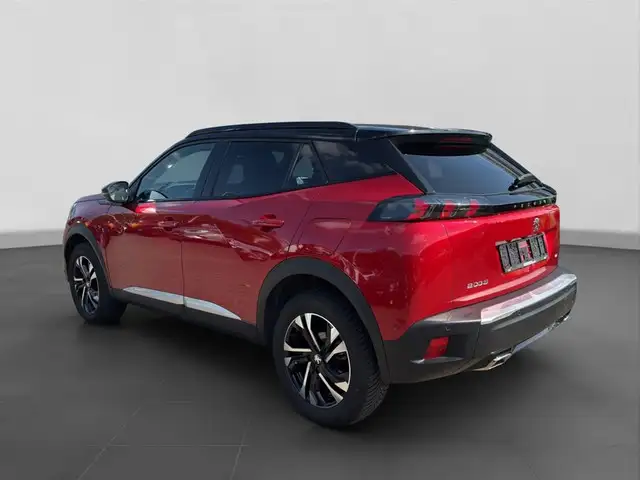 Peugeot 2008 view 3