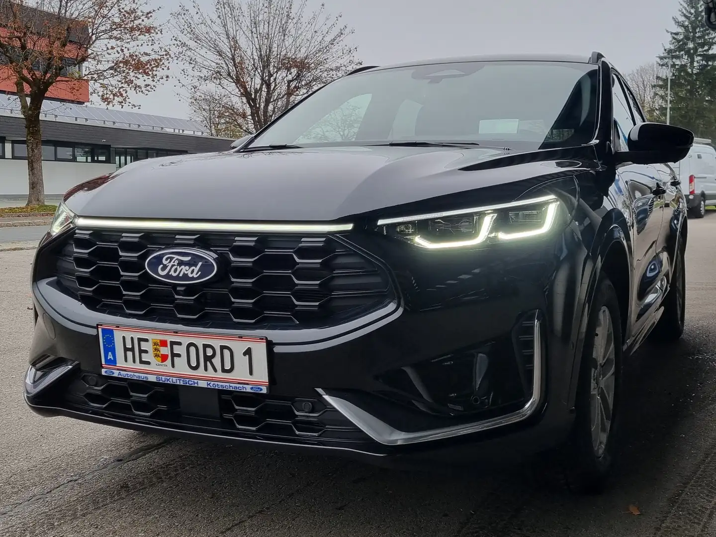 Ford Kuga Hybrid ST-Line X Zwart - 1