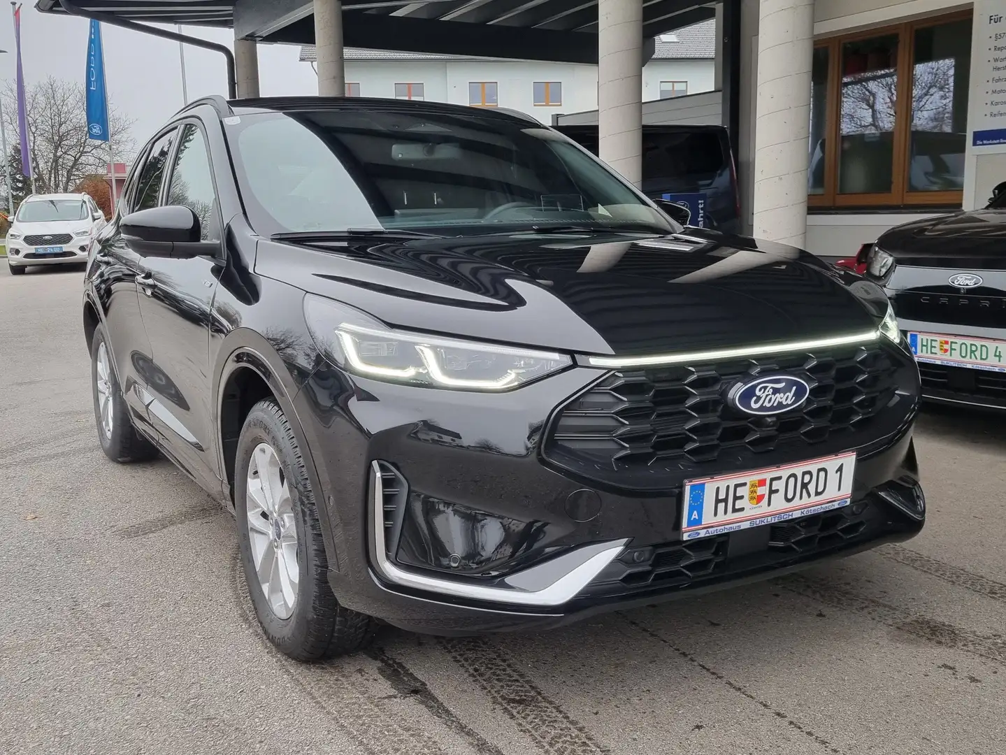 Ford Kuga Hybrid ST-Line X Zwart - 2