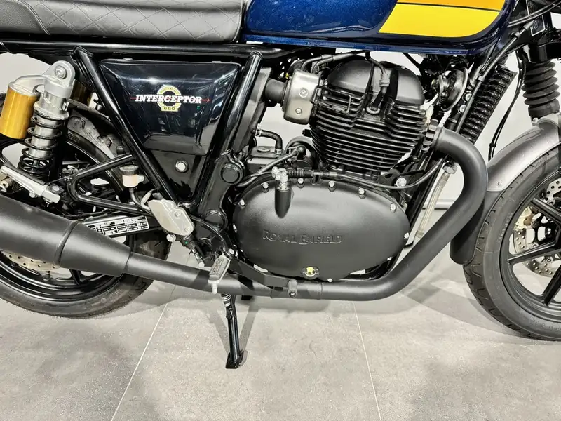 Royal Enfield Interceptor - foto 4