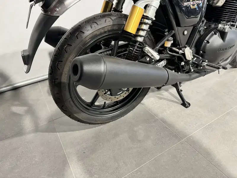Royal Enfield Interceptor - foto 5