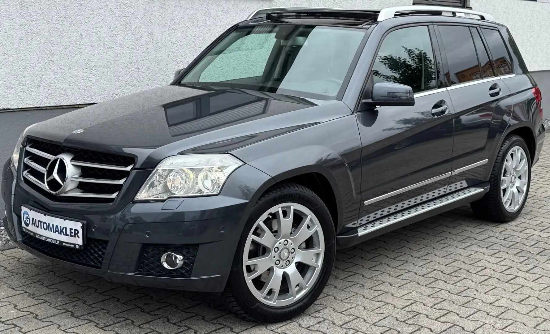 Mercedes-Benz GLK 300 4M. Sport Pano Xen. AHK. Leder Grau - 2