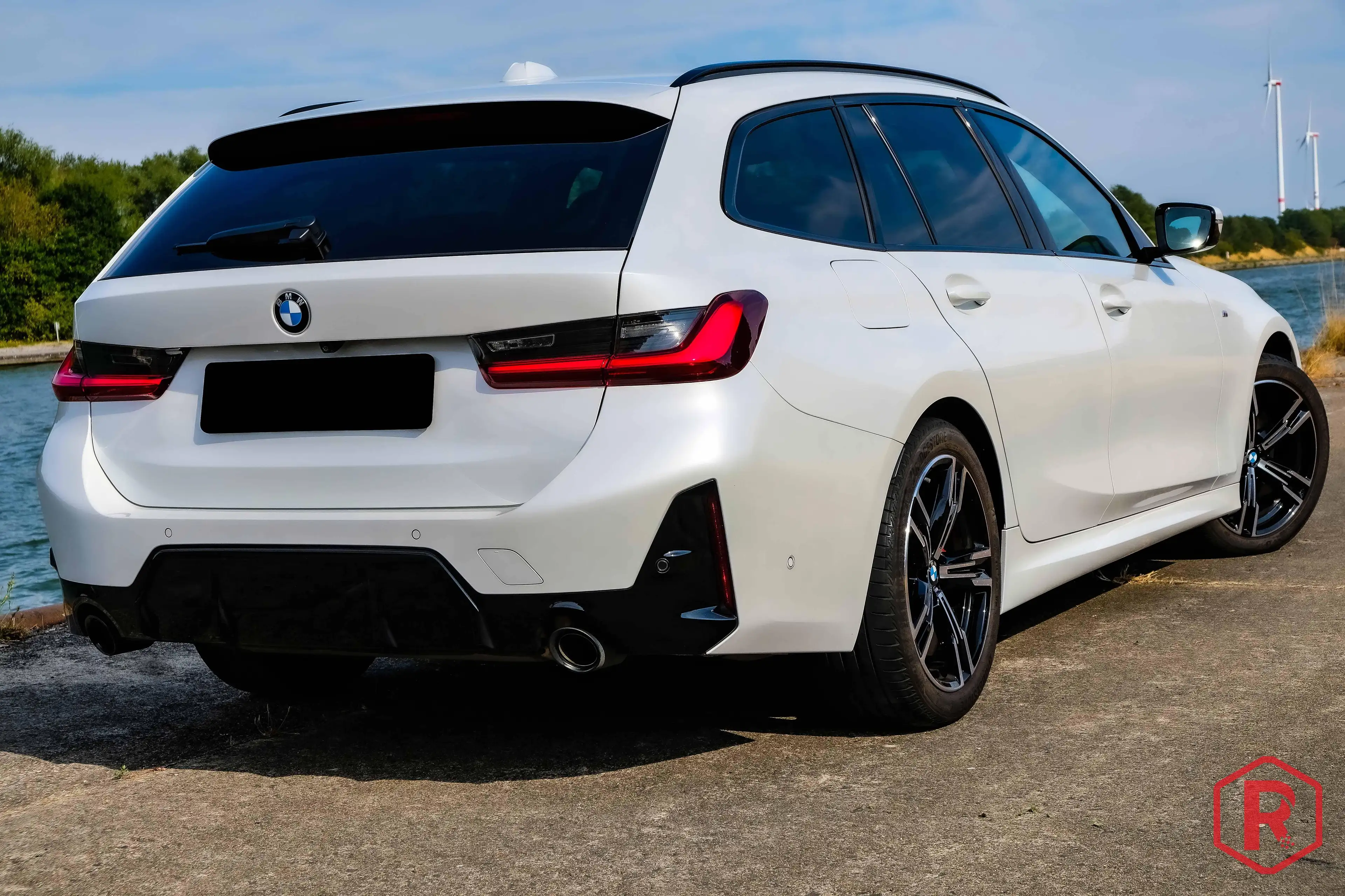 BMW 318 i Touring M Sport Pro Pano HarmanKardon ACC — photo 6