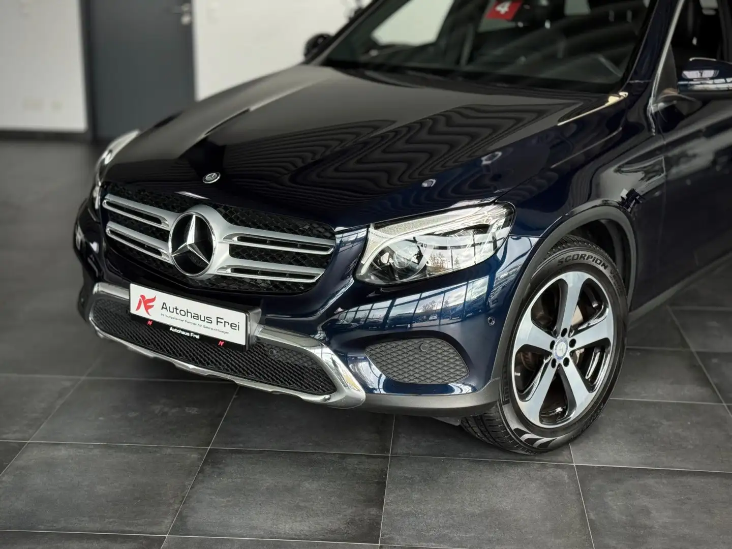 Mercedes-Benz GLC 220 d 4Matic Exclusive*Pano*Alcantara*AMG* Bleu - 1