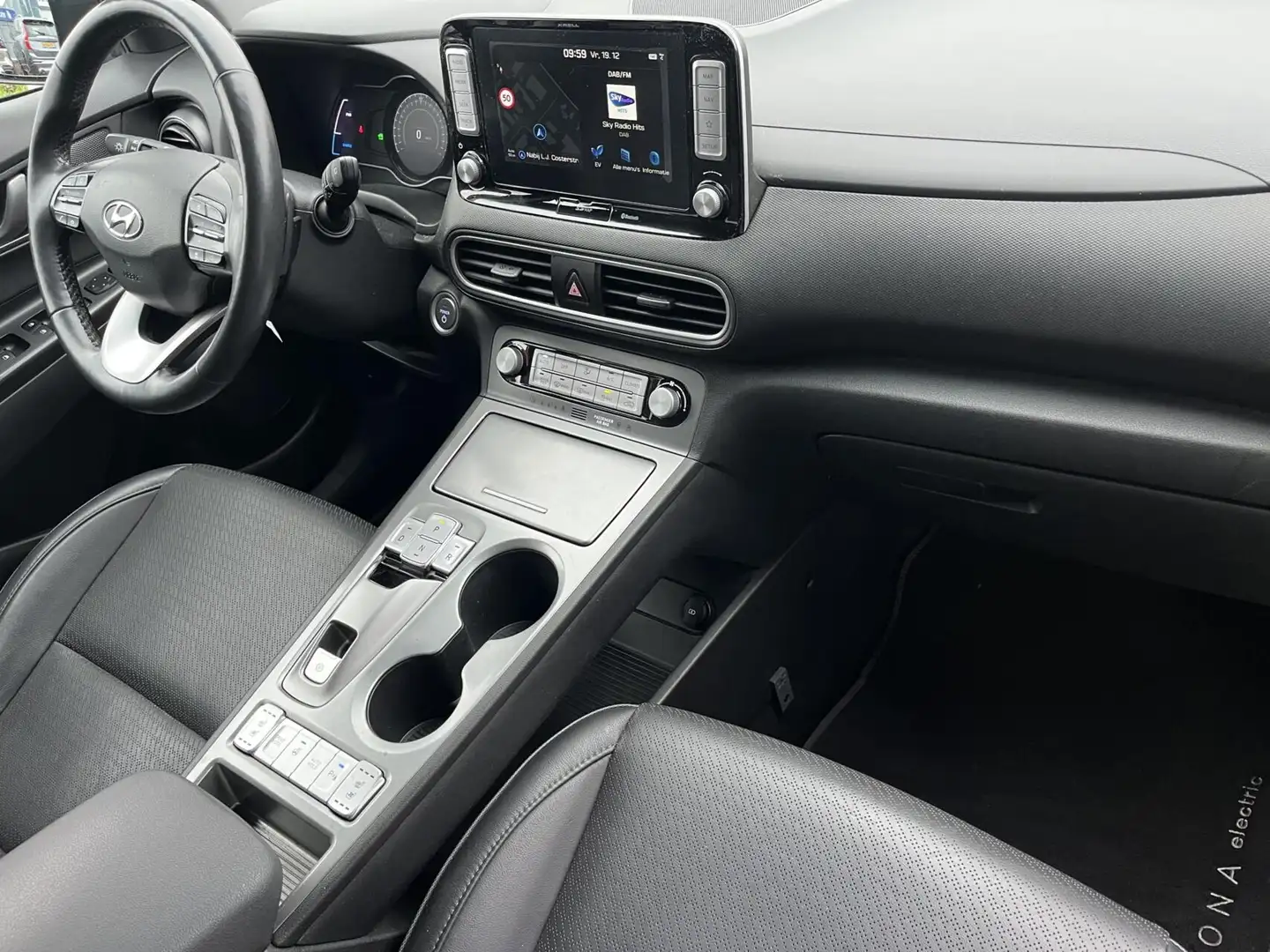 Hyundai KONA EV Premium 64 kWh 204PK LEDER+ACC+STOEL/STUURV Gris - 2