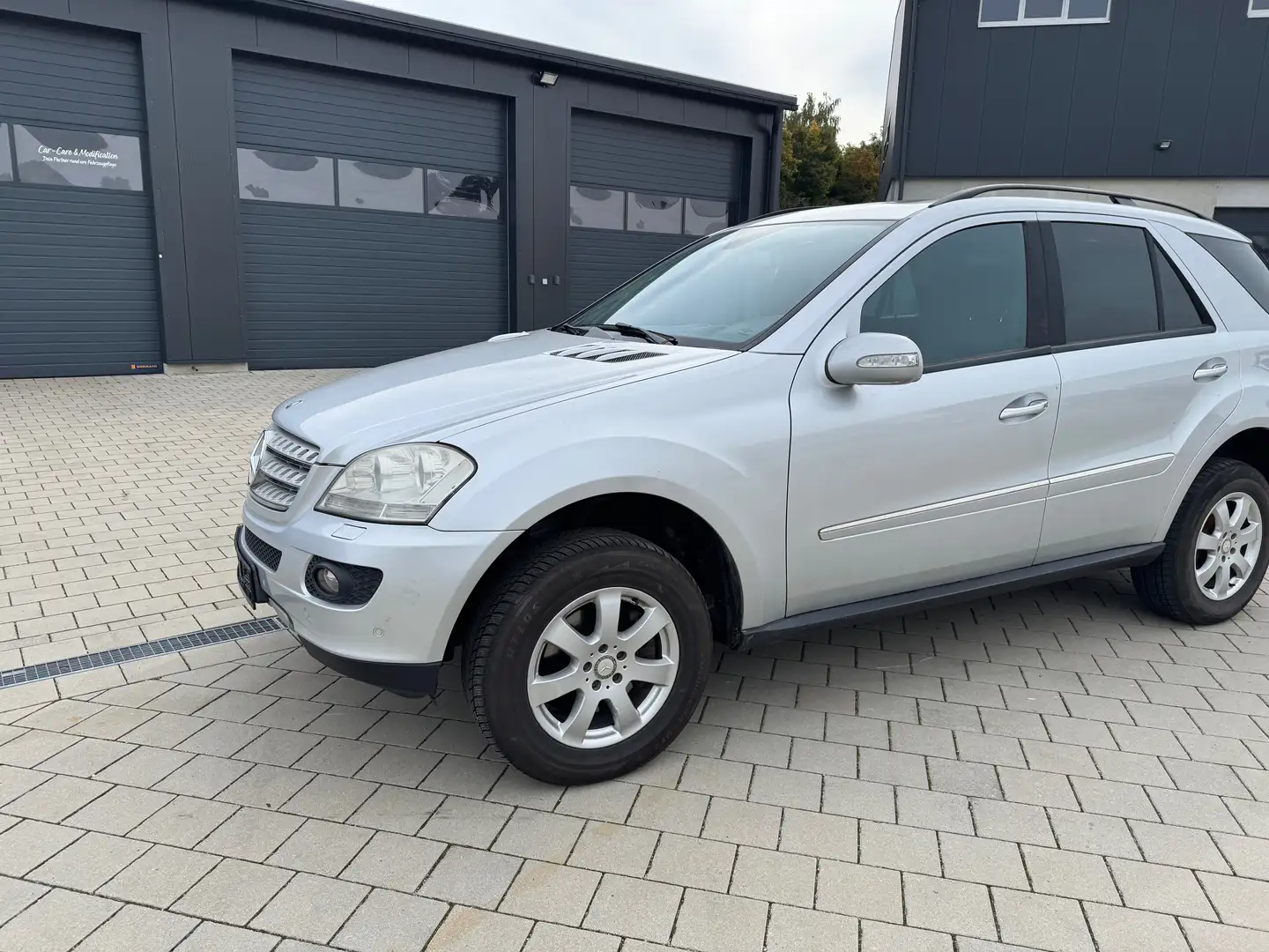 Mercedes-Benz ML 320 M-Klasse Diesel CDI 4Matic 7G-TRONIC DPF Silber - 2