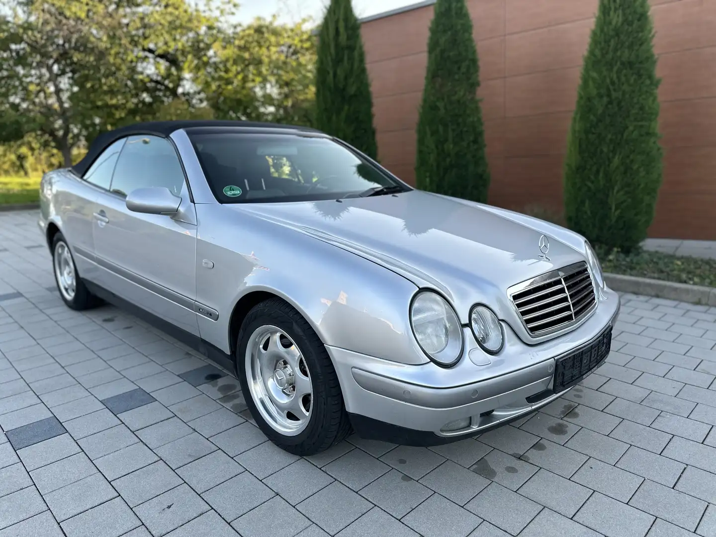 Mercedes-Benz CLK 320 Cabrio Sport Silver - 1