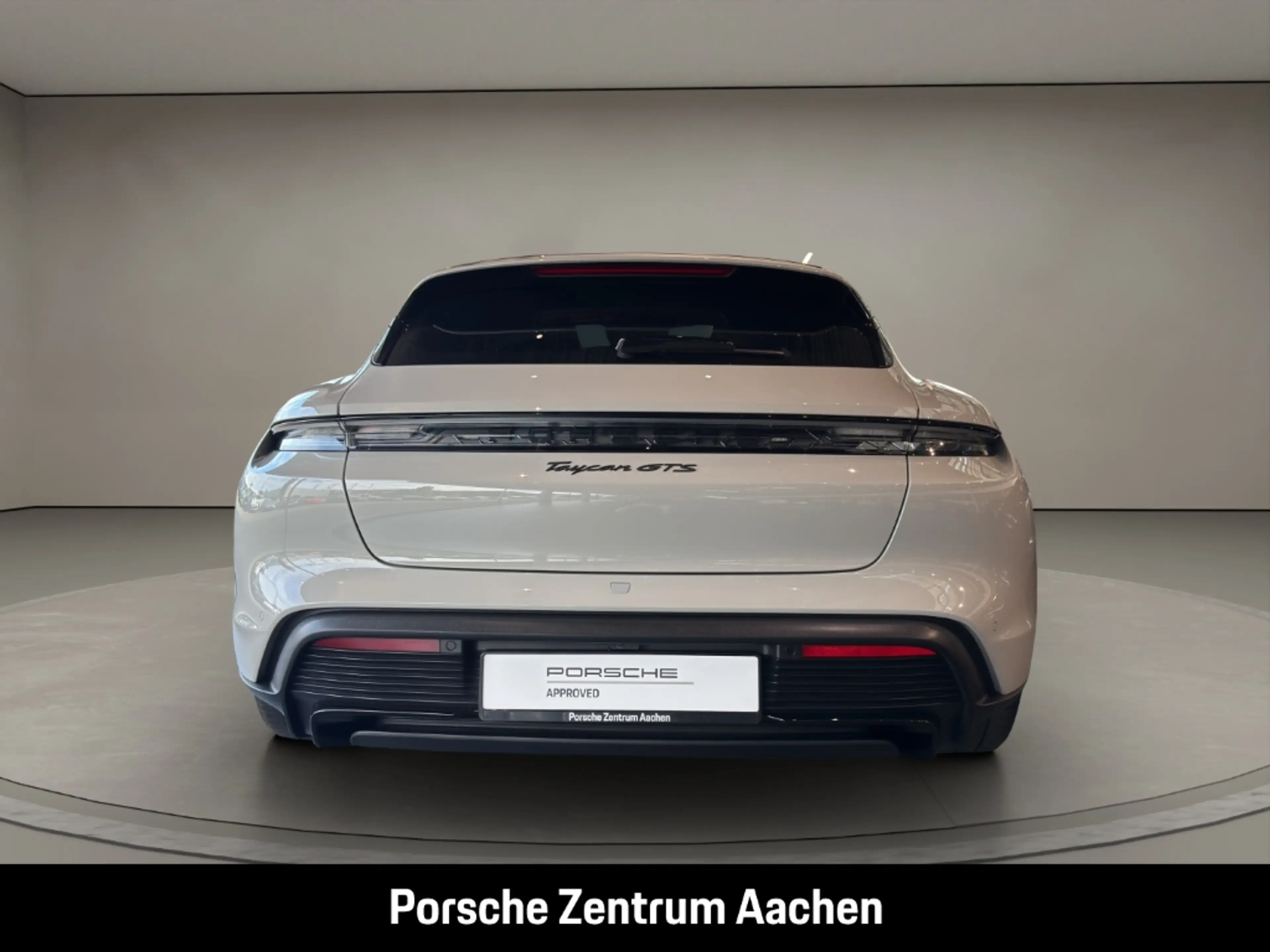 Porsche Taycan GTS Sport Turismo — photo 5