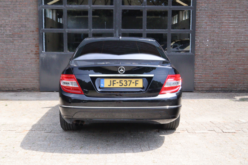 Mercedes-Benz C 180 K BlueEFFICIENCY — photo 9