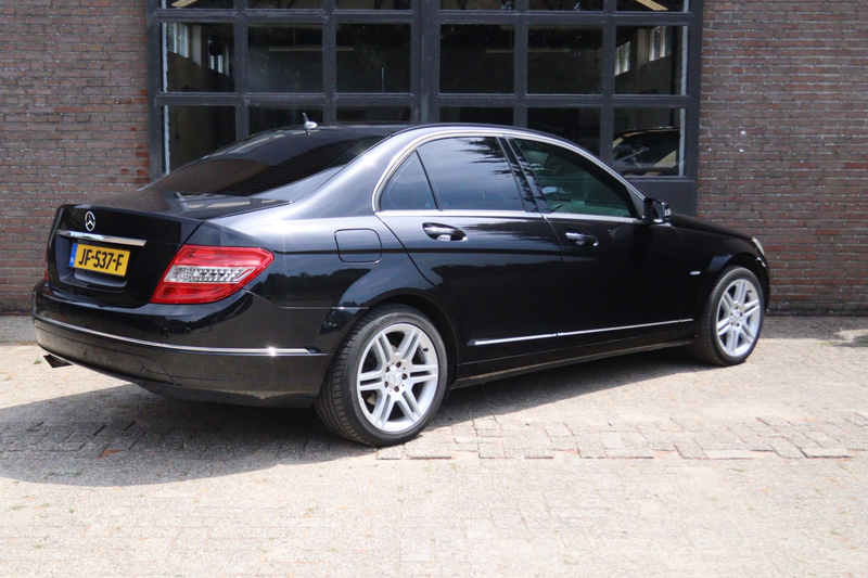 Mercedes-Benz C 180 K BlueEFFICIENCY — photo 10