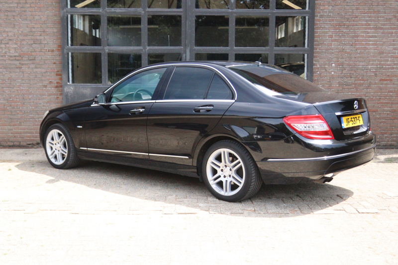 Mercedes-Benz C 180 K BlueEFFICIENCY — photo 8