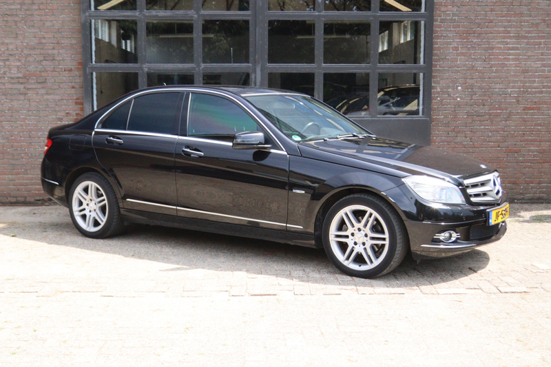 Mercedes-Benz C 180 K BlueEFFICIENCY — photo 12