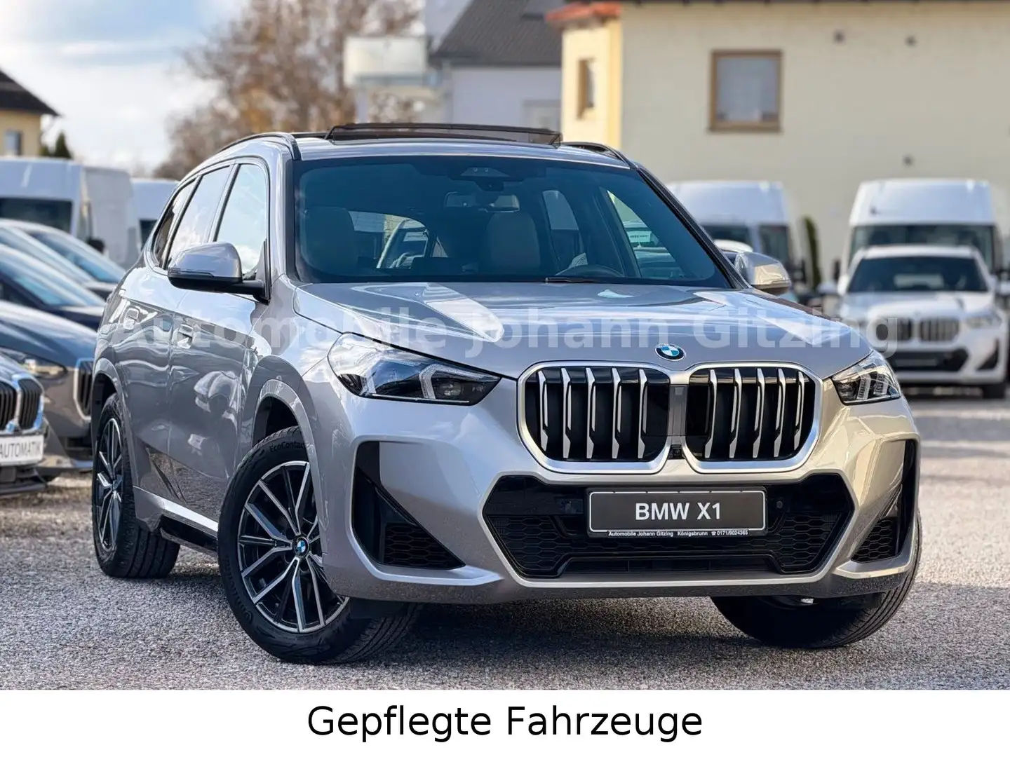 BMW X1 xDrive23i M-Sport AHK PANORAMA ACC H&K MASSAG Argent - 1