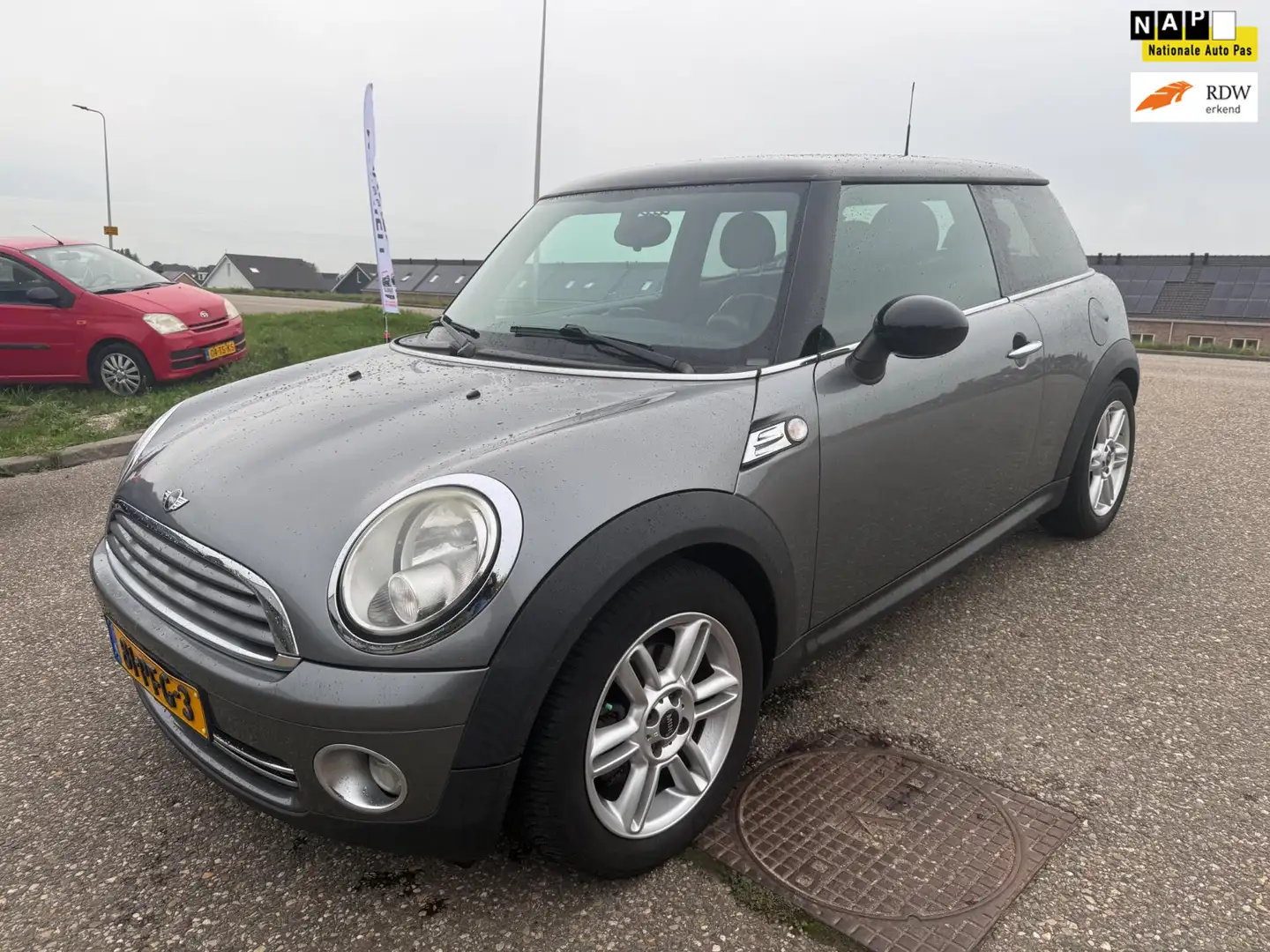 MINI Cooper Mini 1.6 Chili Airco Sport Cruise-Control Onderhou Grijs - 1