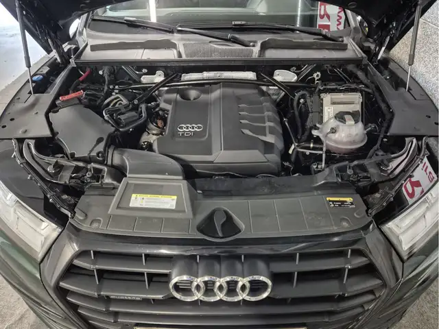 Audi Q5 view 16