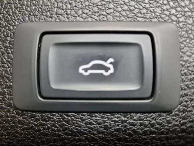 Audi Q5 view 13