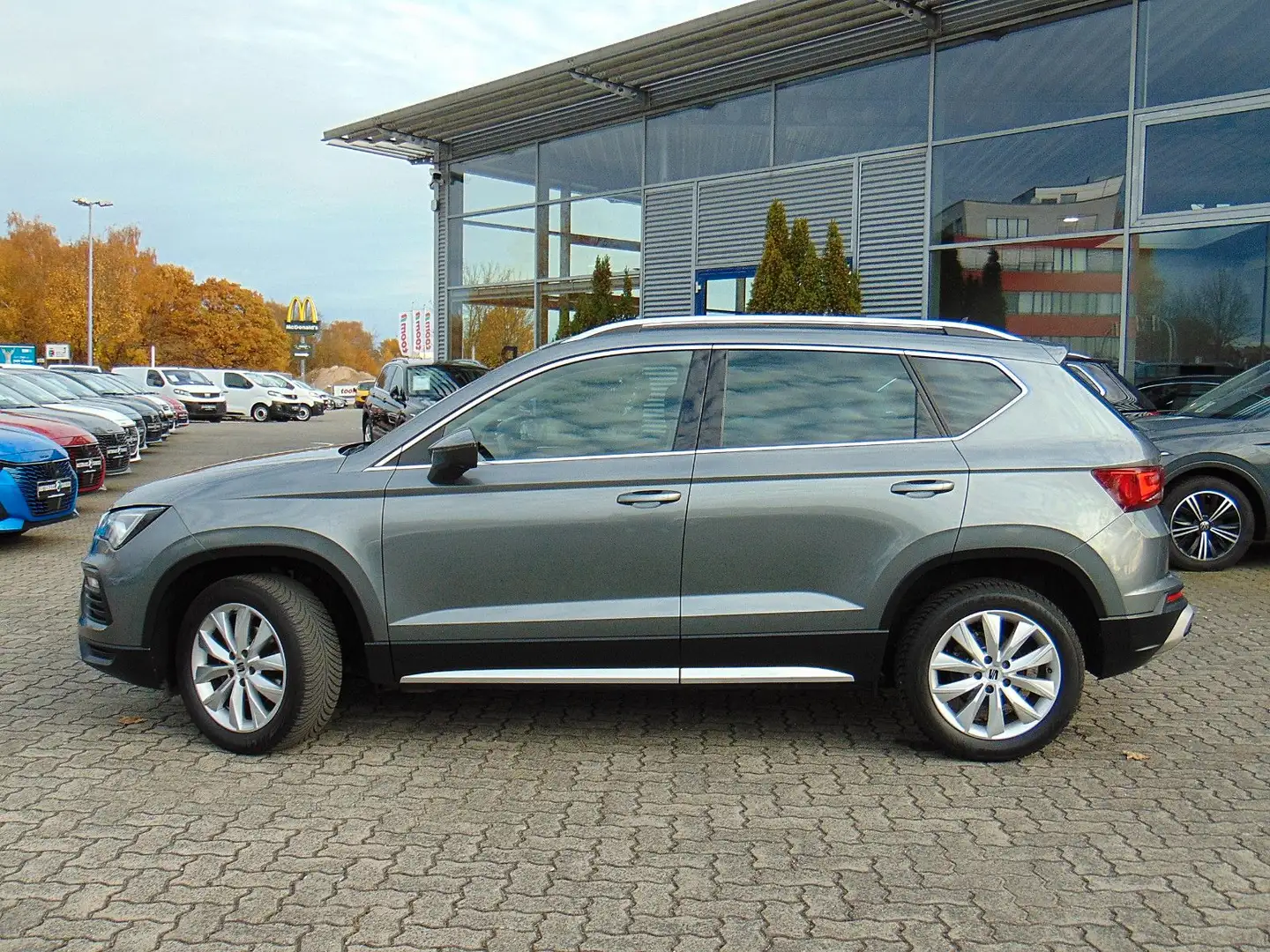 SEAT Ateca 1.5 TSI DSG Xperience Grau - 2