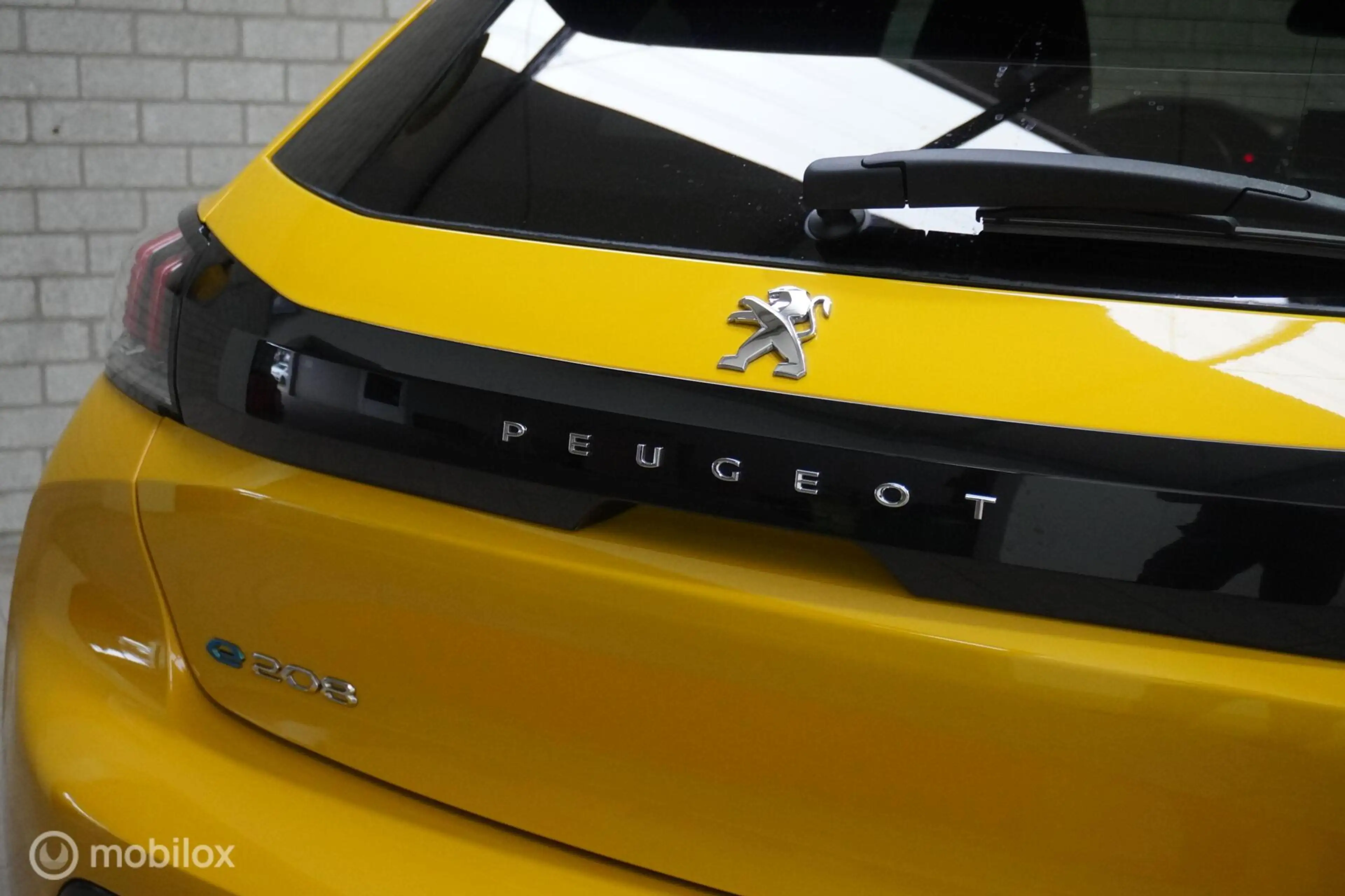 Peugeot e-208 EV Allure Pack 50 kWh — photo 9