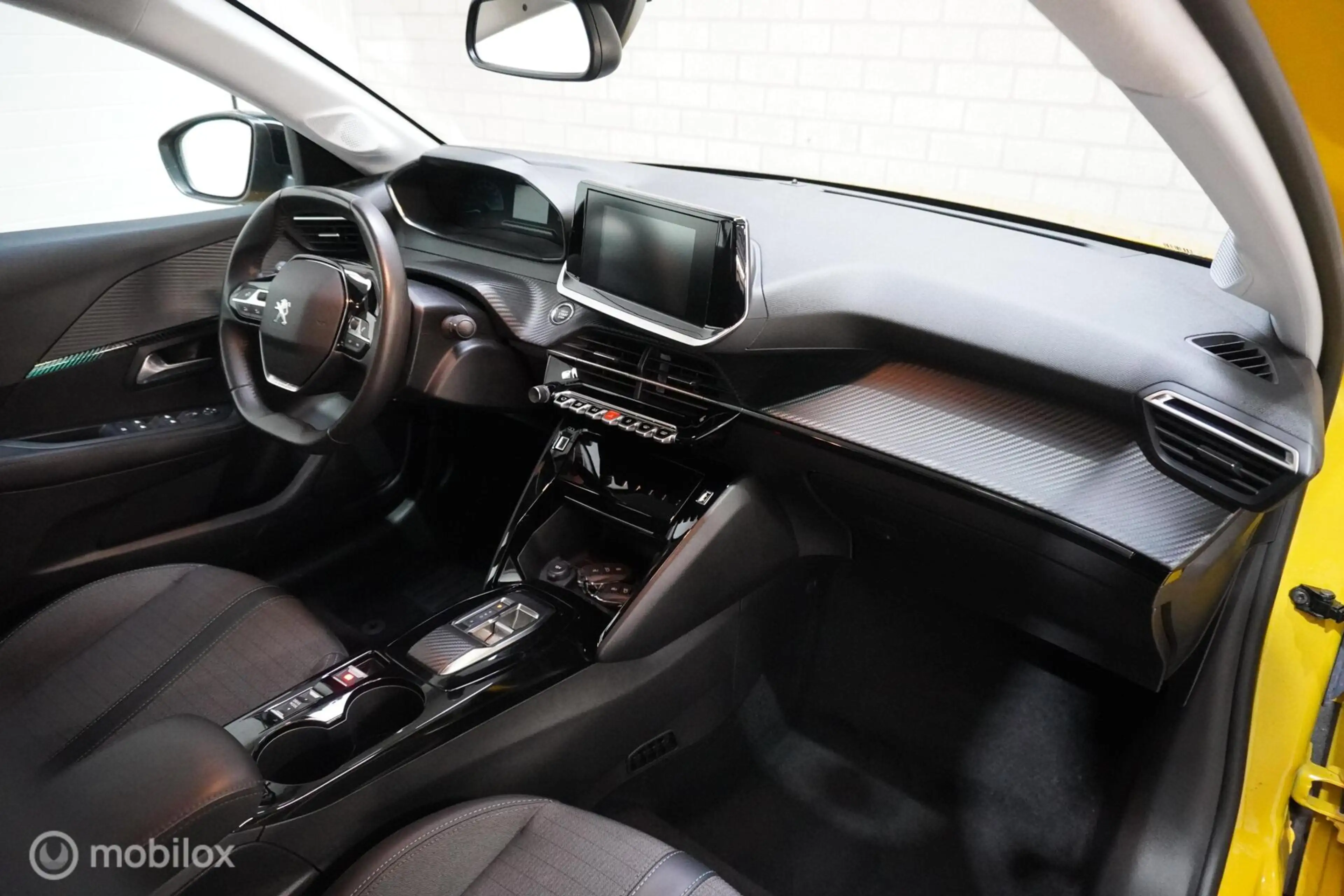Peugeot e-208 EV Allure Pack 50 kWh — photo 13