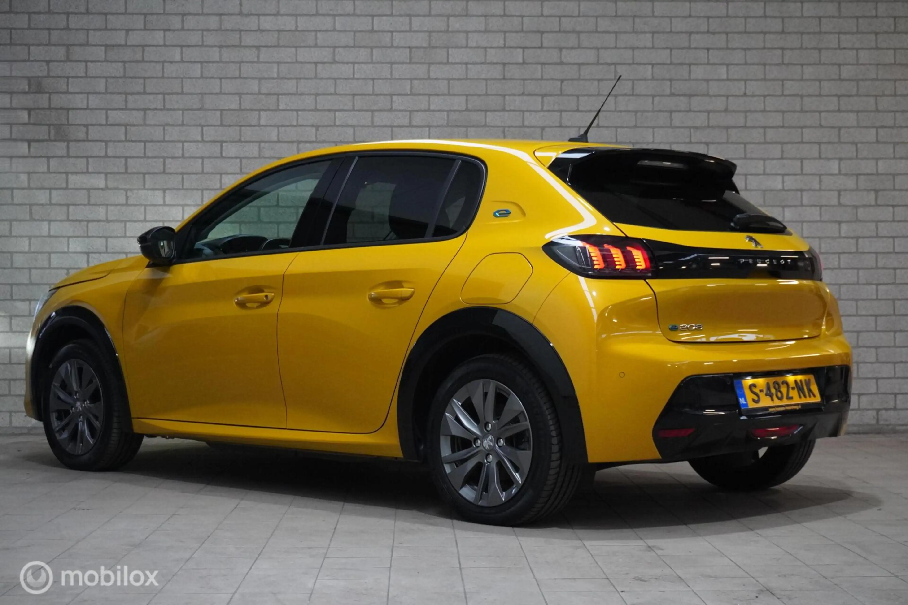 Peugeot e-208 EV Allure Pack 50 kWh — photo 3
