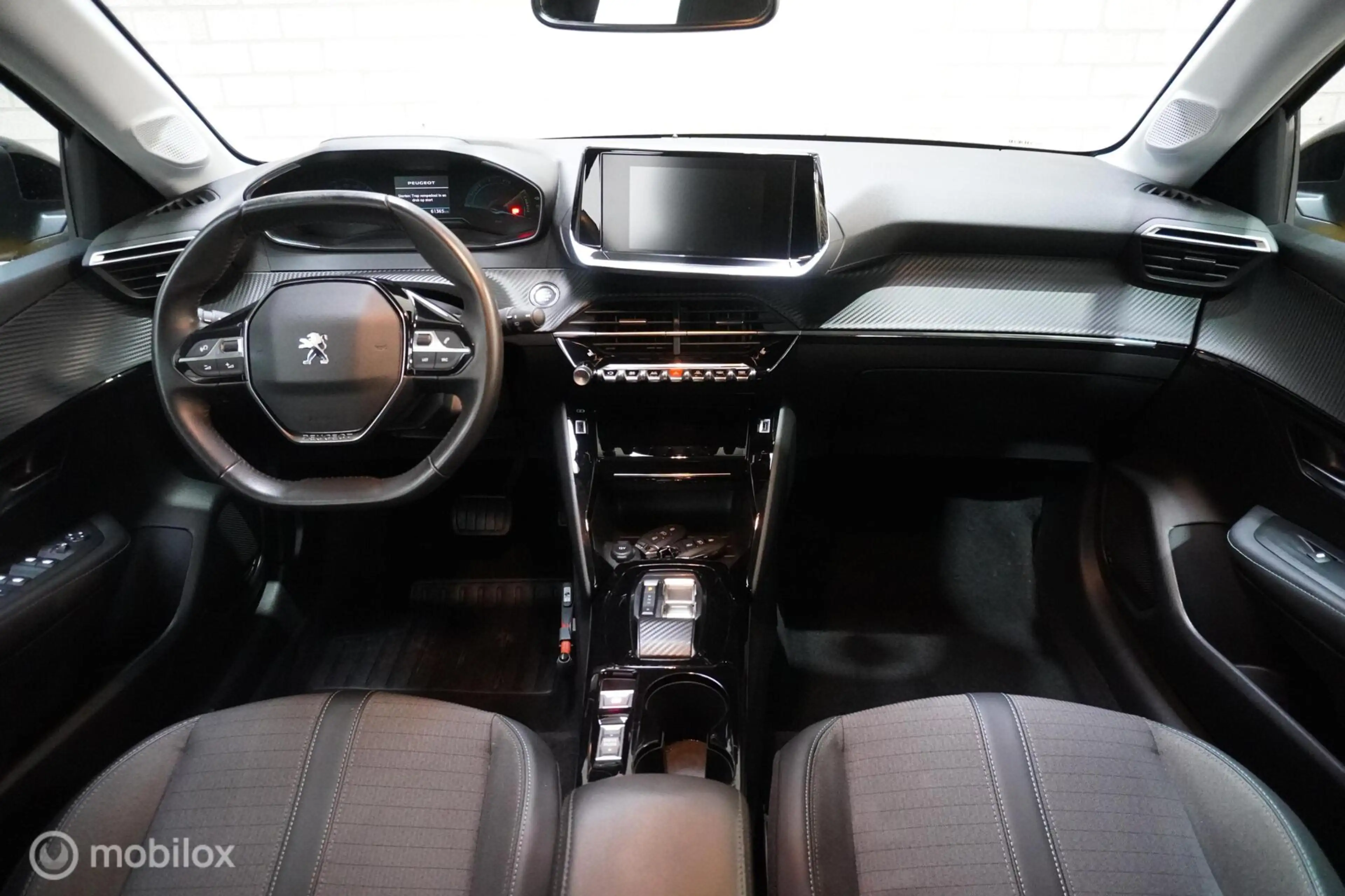 Peugeot e-208 EV Allure Pack 50 kWh — photo 11