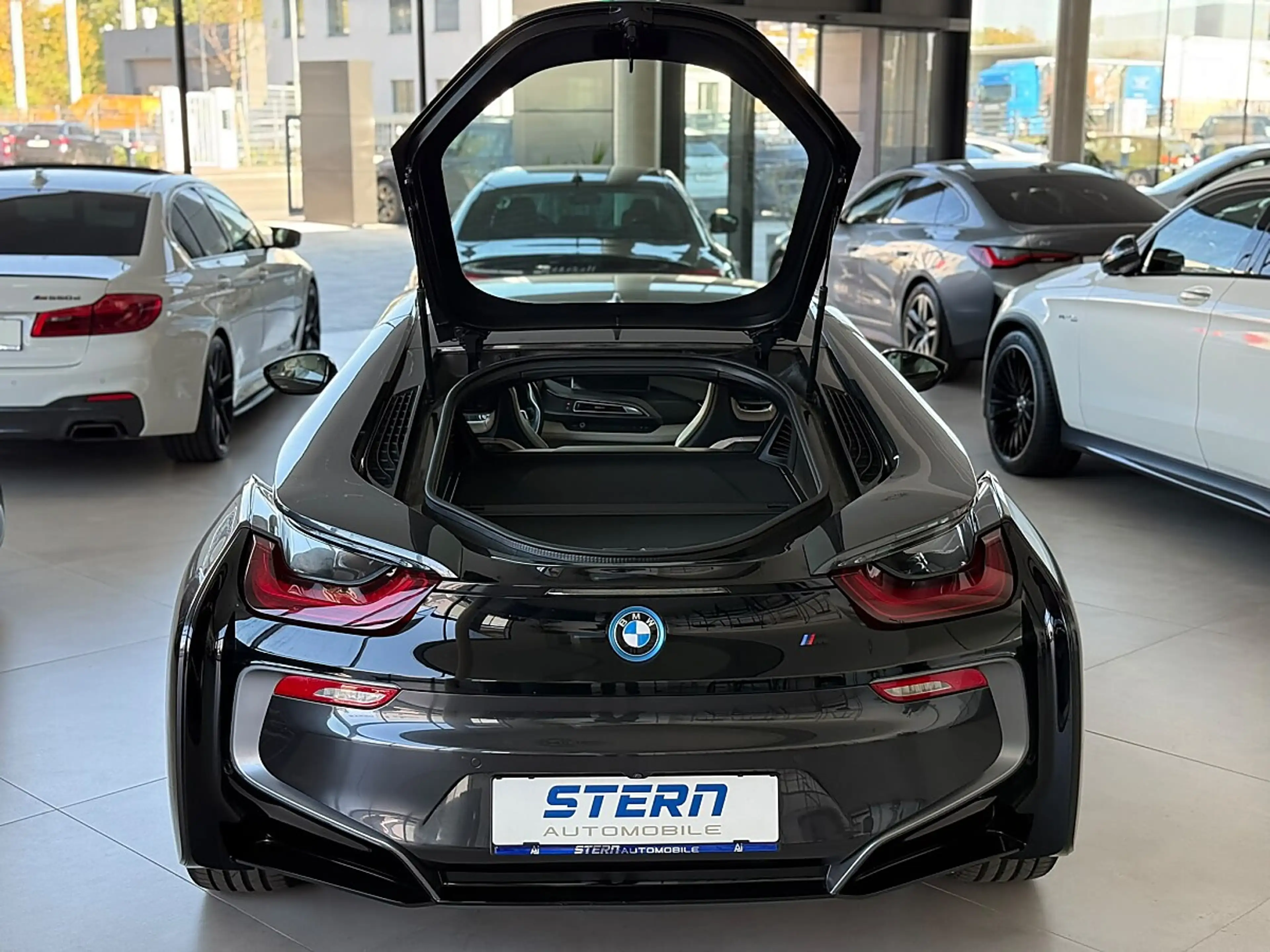 BMW i8 PHEV Range Extender *CARBON* HUD* FLÜGELTÜRE* — photo 7