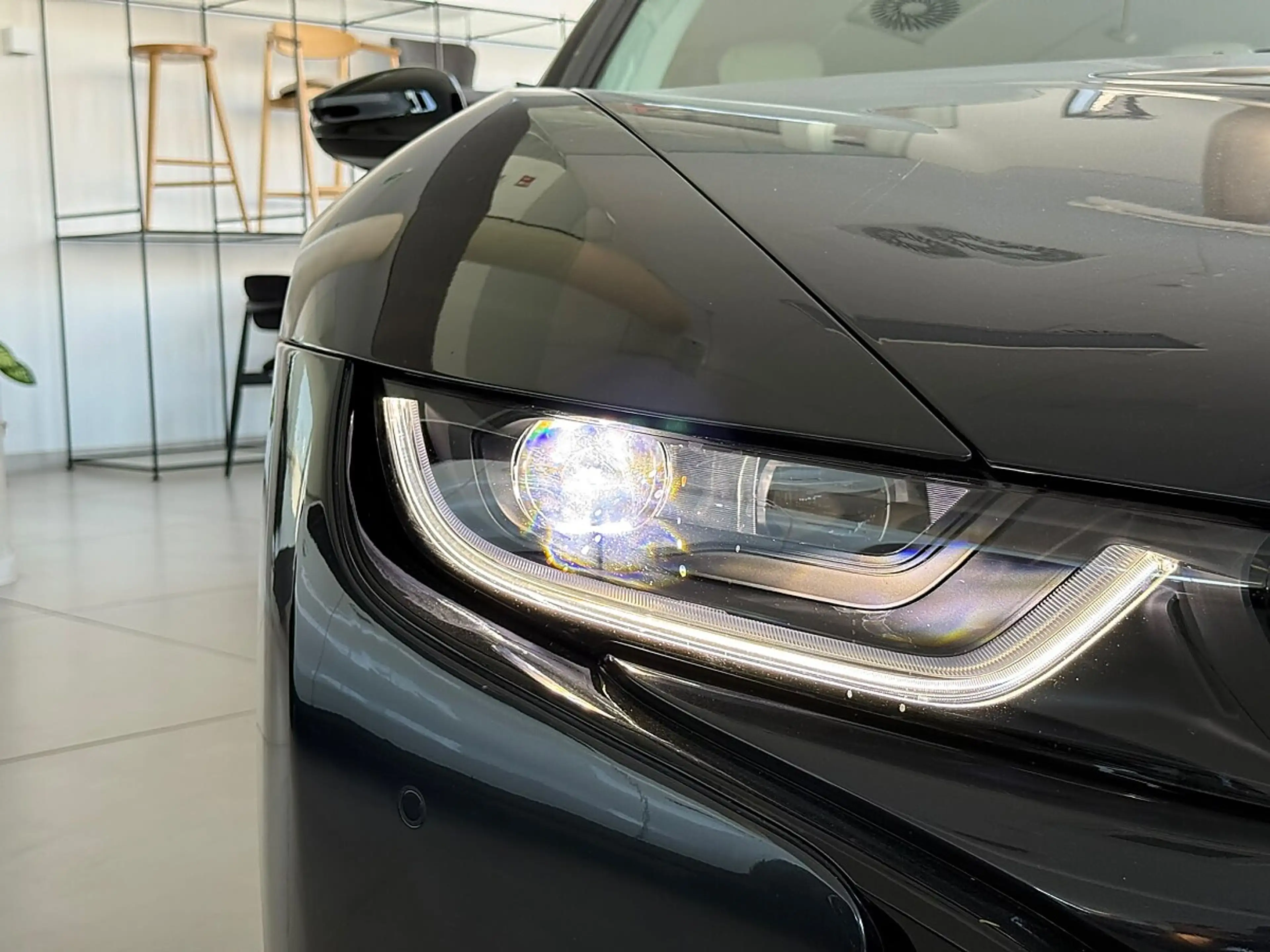 BMW i8 PHEV Range Extender *CARBON* HUD* FLÜGELTÜRE* — photo 9