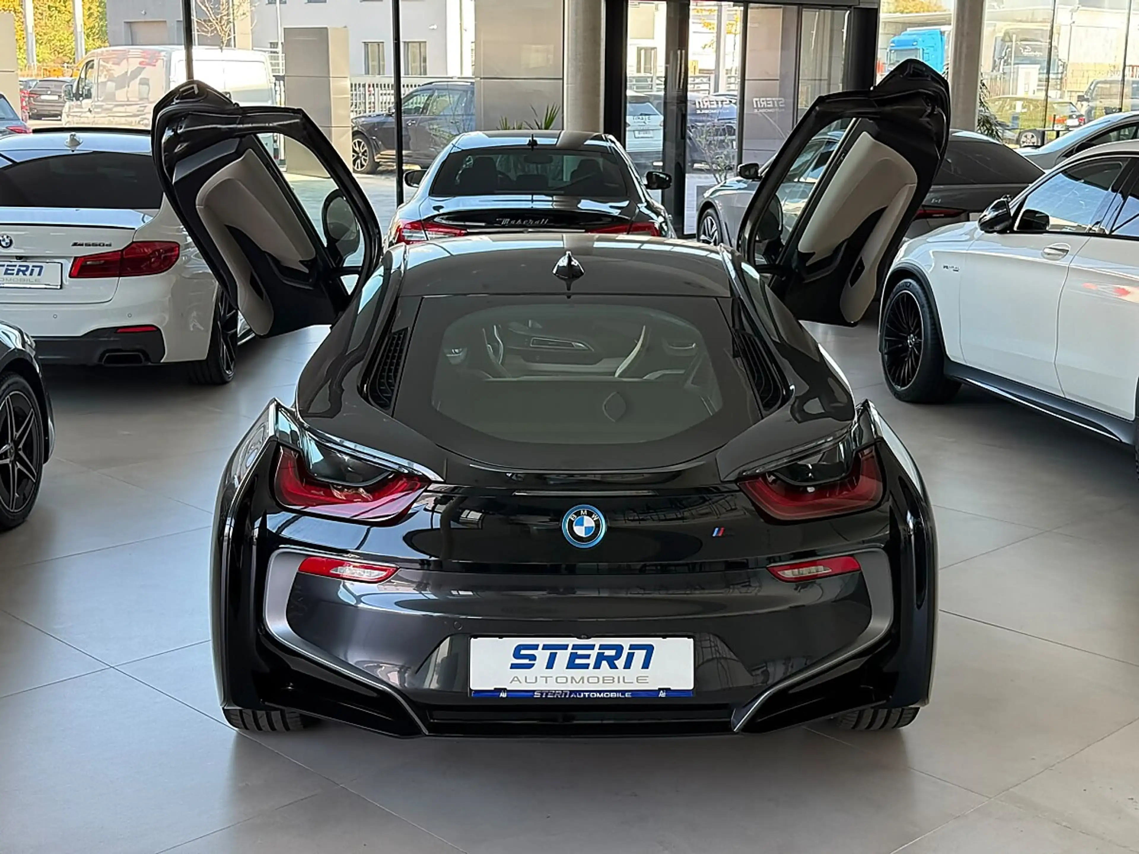BMW i8 PHEV Range Extender *CARBON* HUD* FLÜGELTÜRE* — photo 5