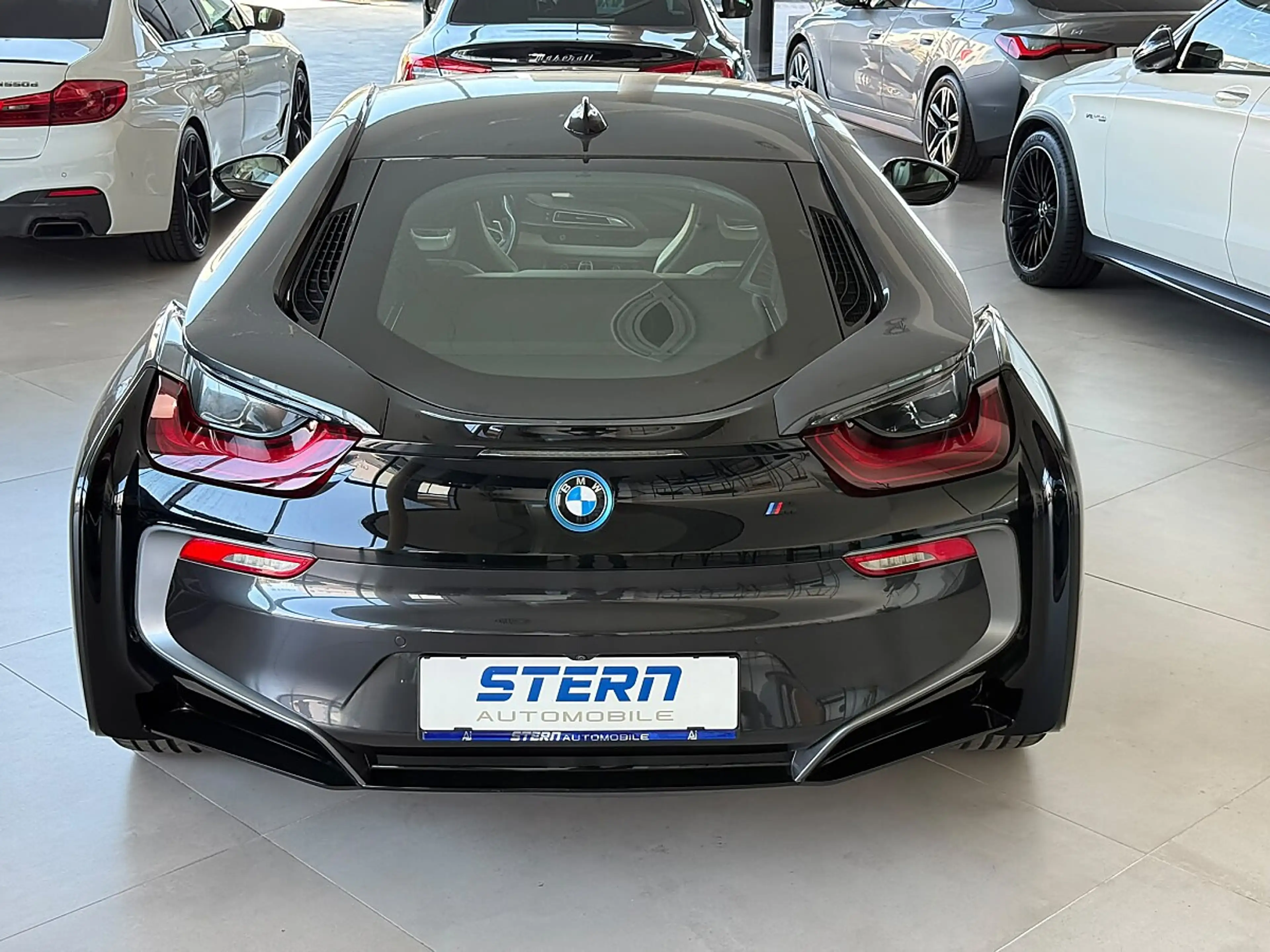 BMW i8 PHEV Range Extender *CARBON* HUD* FLÜGELTÜRE* — photo 4