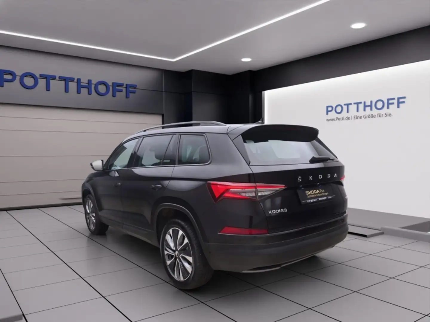Skoda Kodiaq 2.0 TDI DSG 4x4 TOUR AHK NAVI MATRIX PDC Schwarz - 2