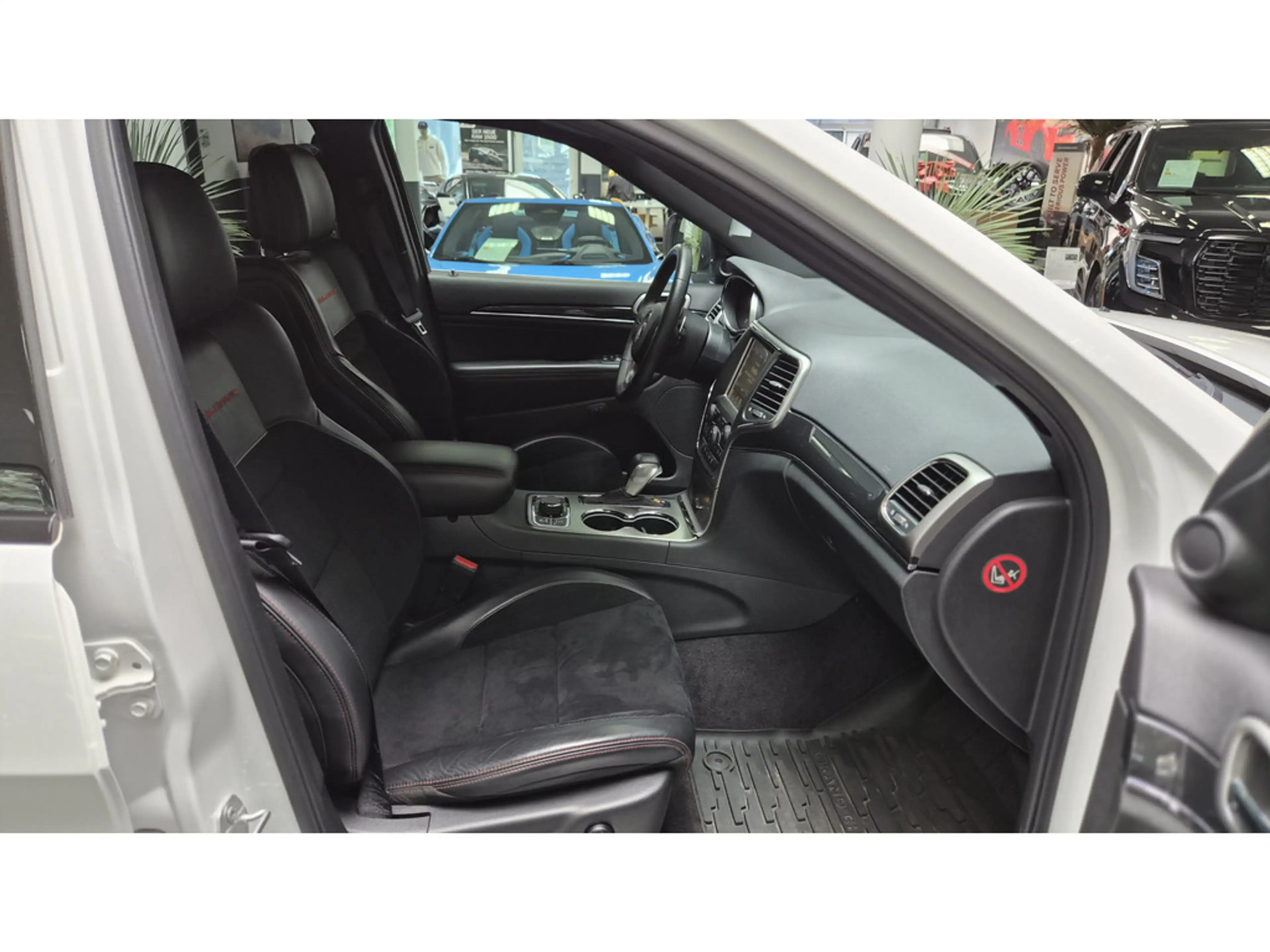Jeep Grand Cherokee 3.0 CRD Trailhawk Luft HiFi Fa — photo 11