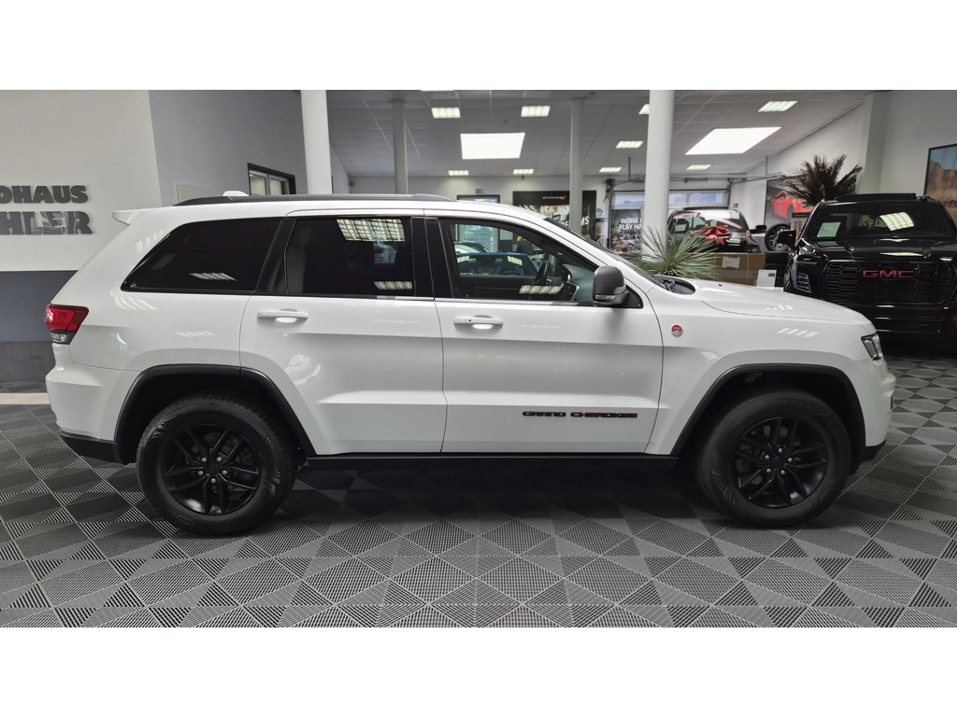 Jeep Grand Cherokee 3.0 CRD Trailhawk Luft HiFi Fa — photo 3