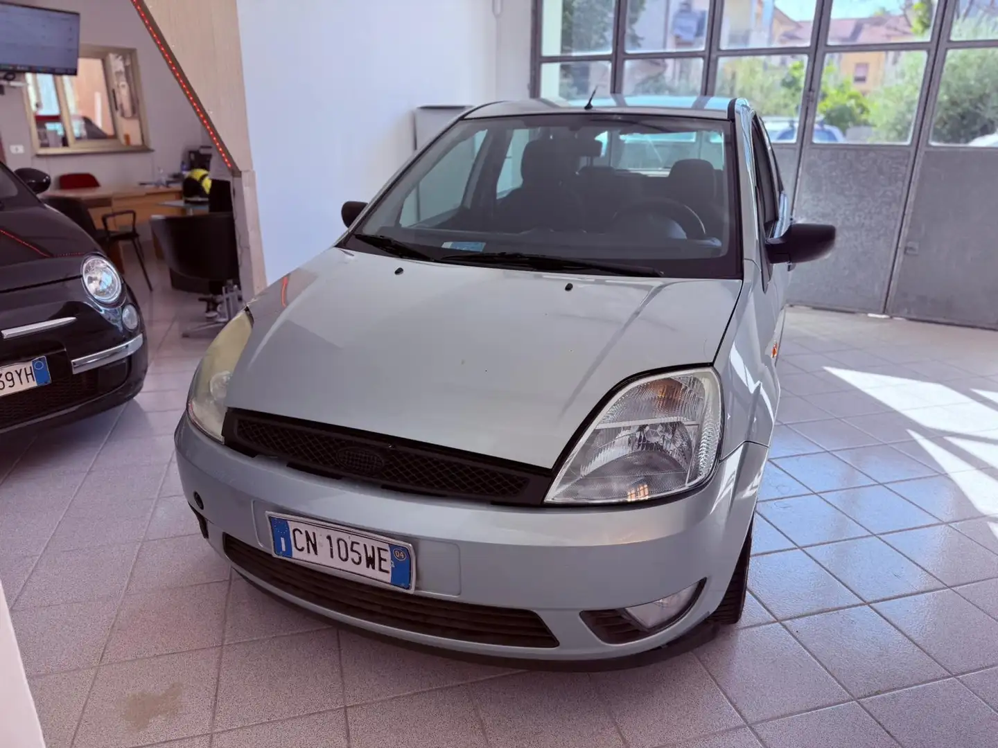 Ford Fiesta Fiesta V 2002 5p 1.4 tdci Ghia Gris - 1