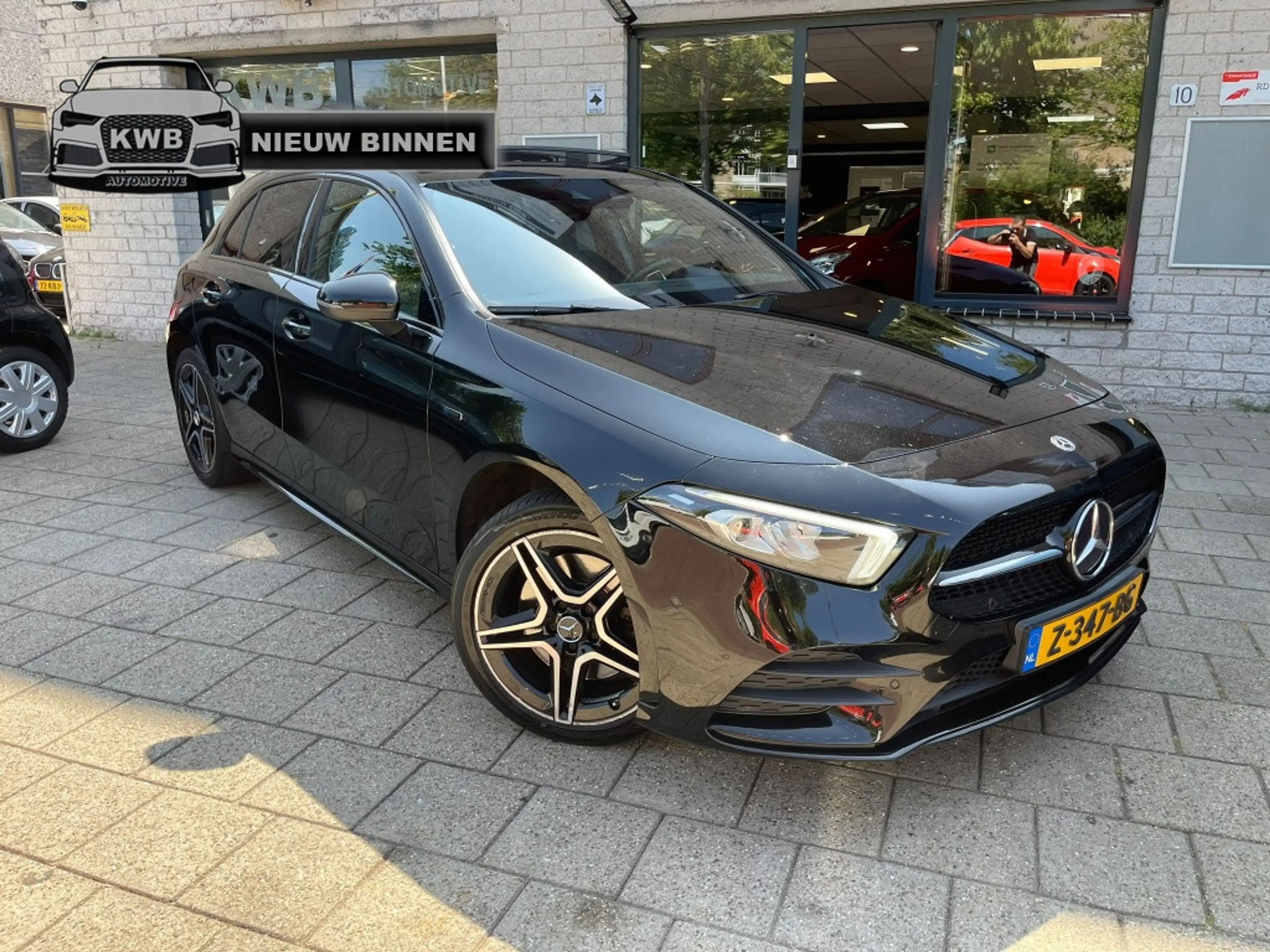 Mercedes-Benz A 250 e Amg Pano Burmester Cam Led