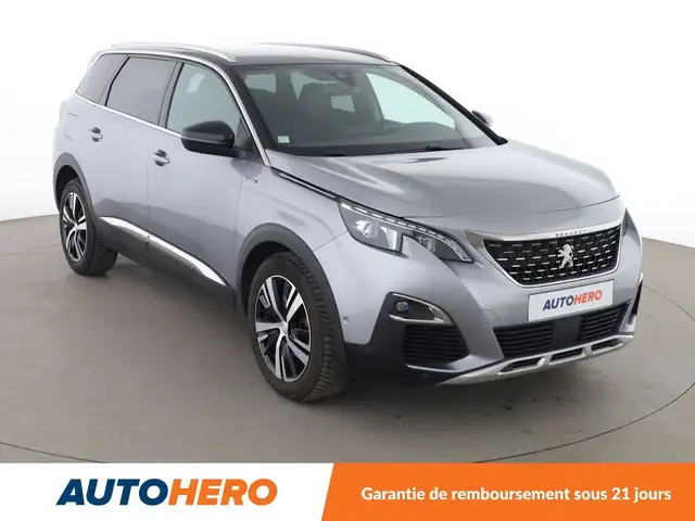 Peugeot 5008 view 8