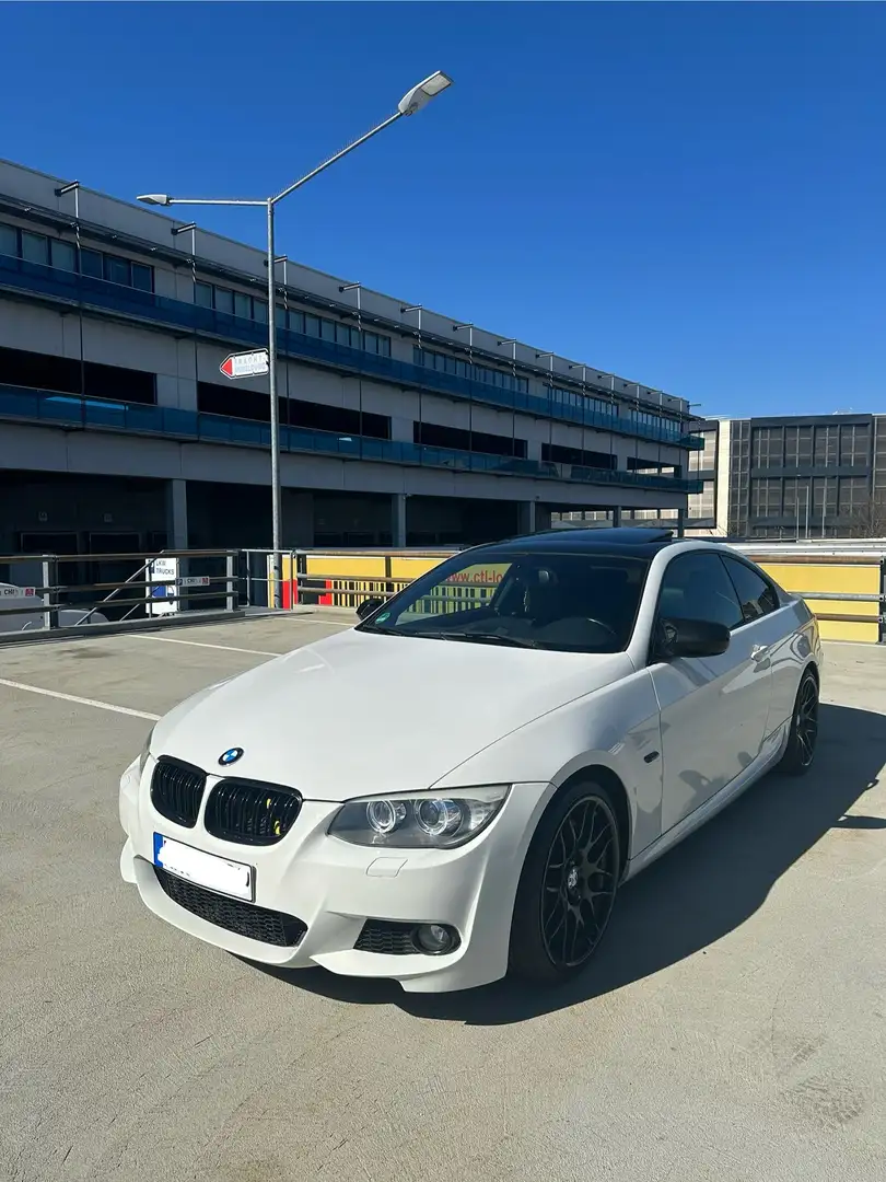 BMW 335 335i Coupe Aut. Bílá - 1
