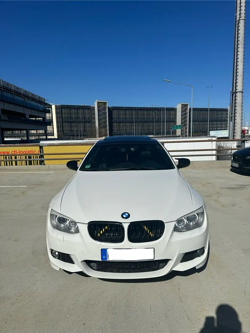 BMW 335 335i Coupe Aut. Bílá - 2