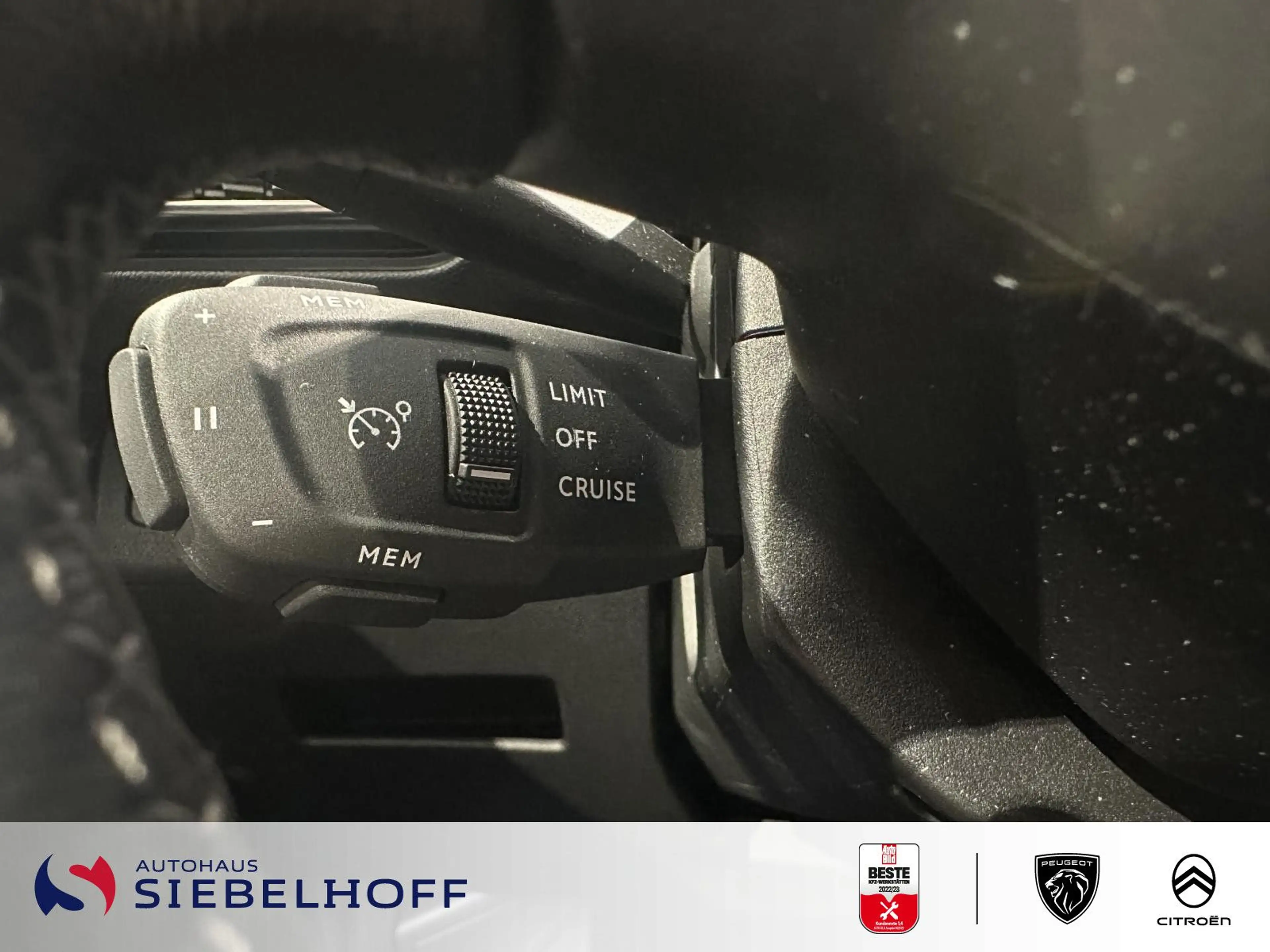 Peugeot 3008 Allure Pack 130 PureTech EAT8 — photo 12