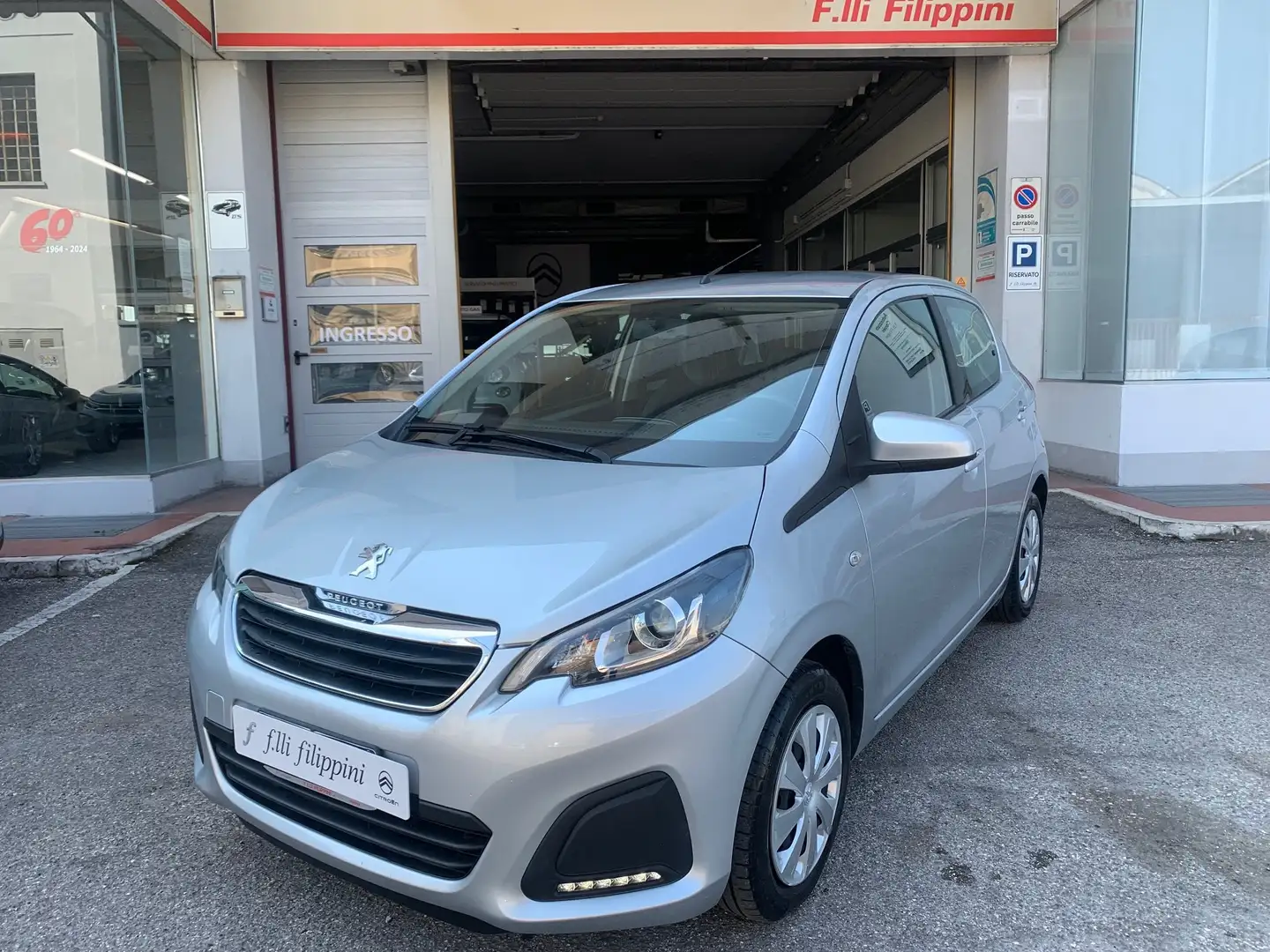 Peugeot 108 108 5p 1.0 vti Active s Plateado - 1