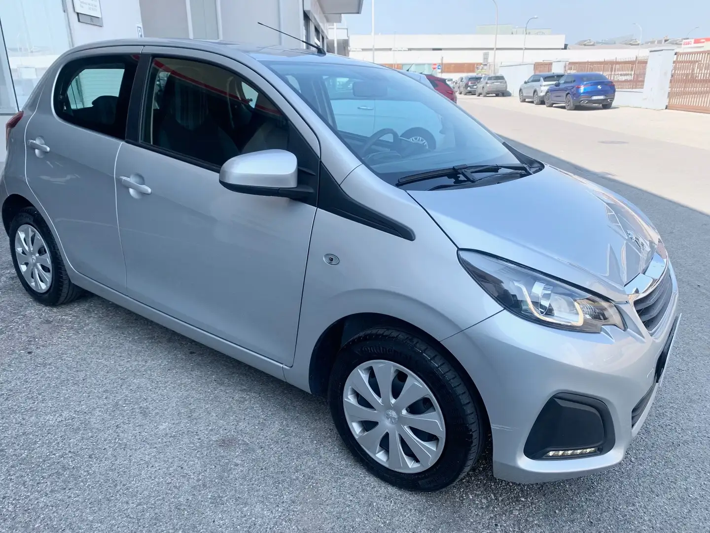 Peugeot 108 108 5p 1.0 vti Active s Plateado - 2