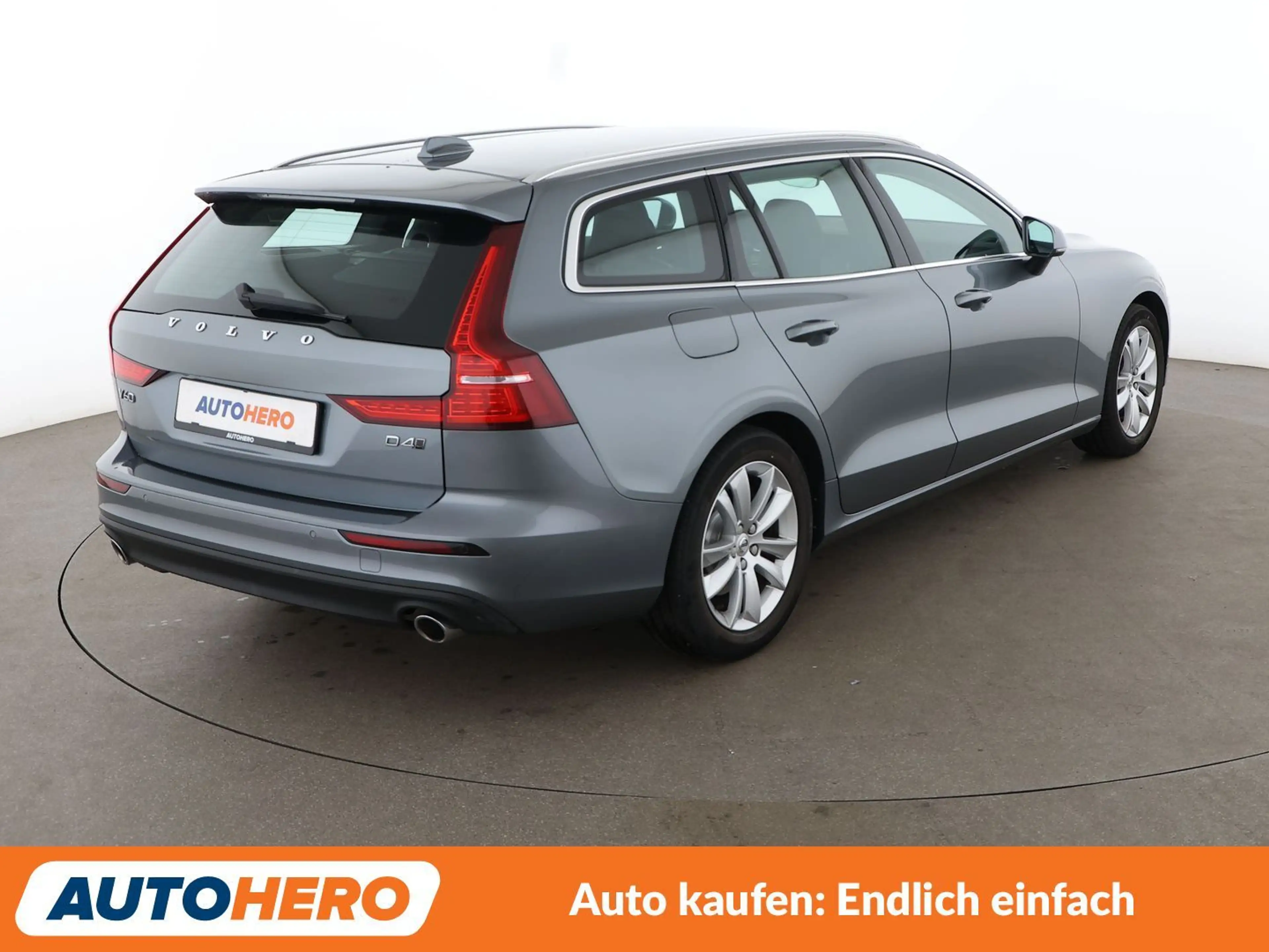 Volvo V60 2.0 D4 Momentum AWD Aut*LED*TEMPO*PDC*SHZ* — photo 6