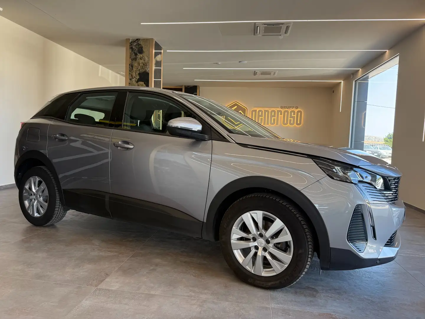 Peugeot 3008 3008 1.5 bluehdi Navi Paddle Auto Gris - 2