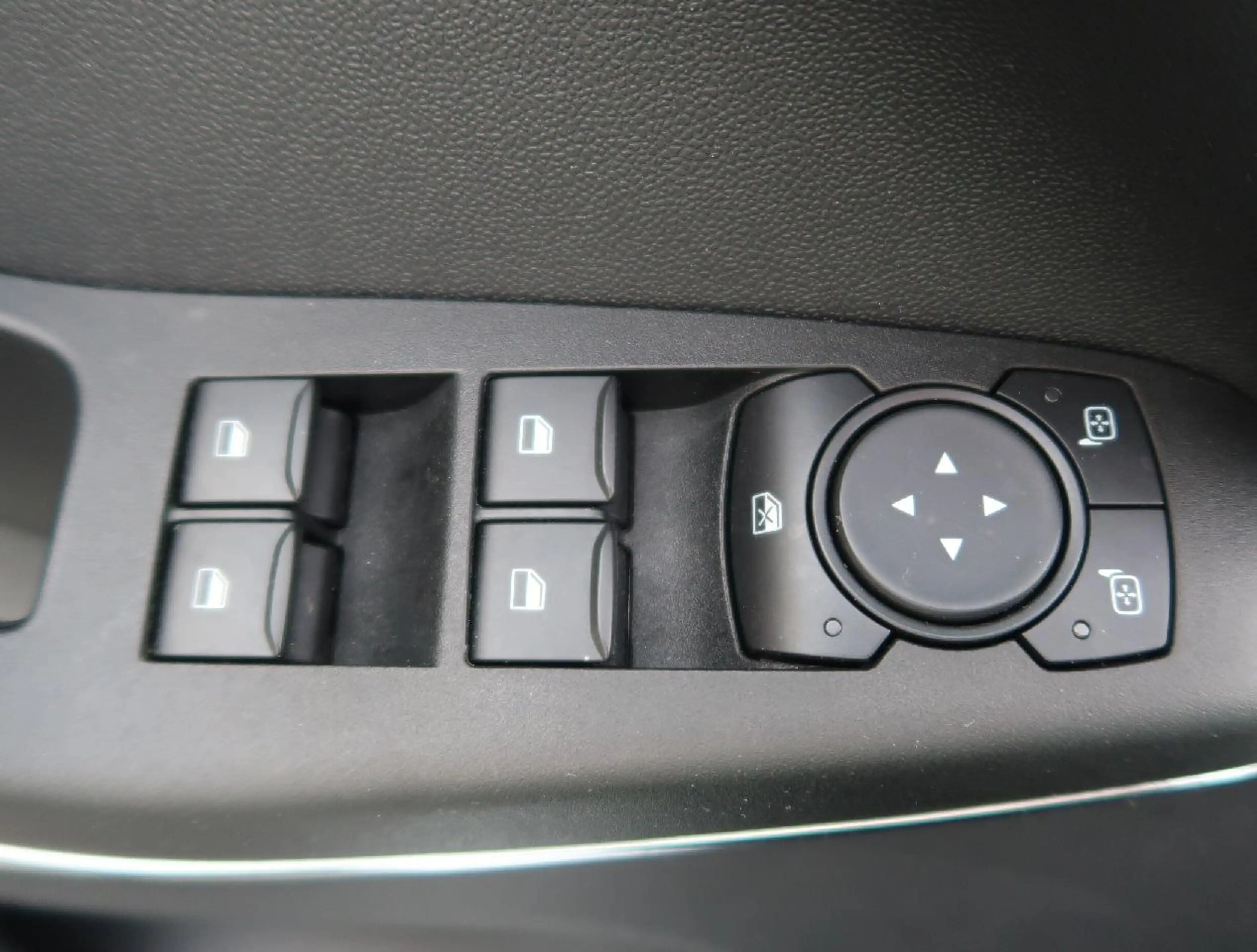 Ford Fiesta Titanium — photo 11