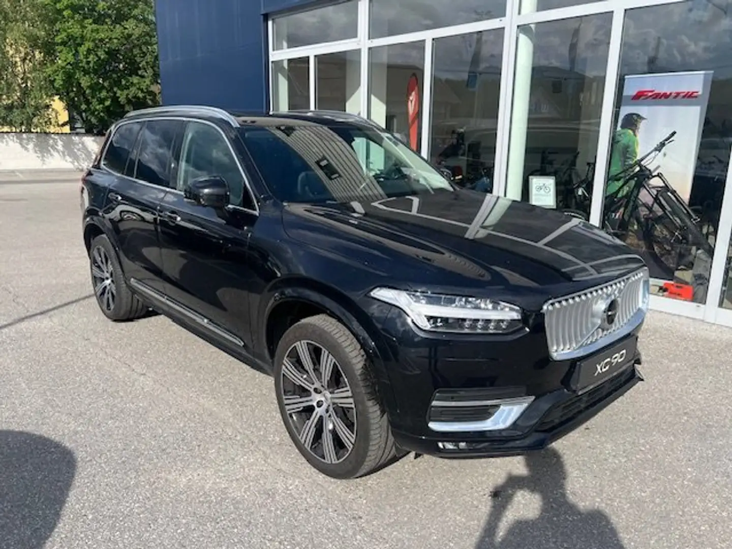 Volvo XC90 B5 AWD Inscription 5-sitzer *105.000km* Diesel Schwarz - 1
