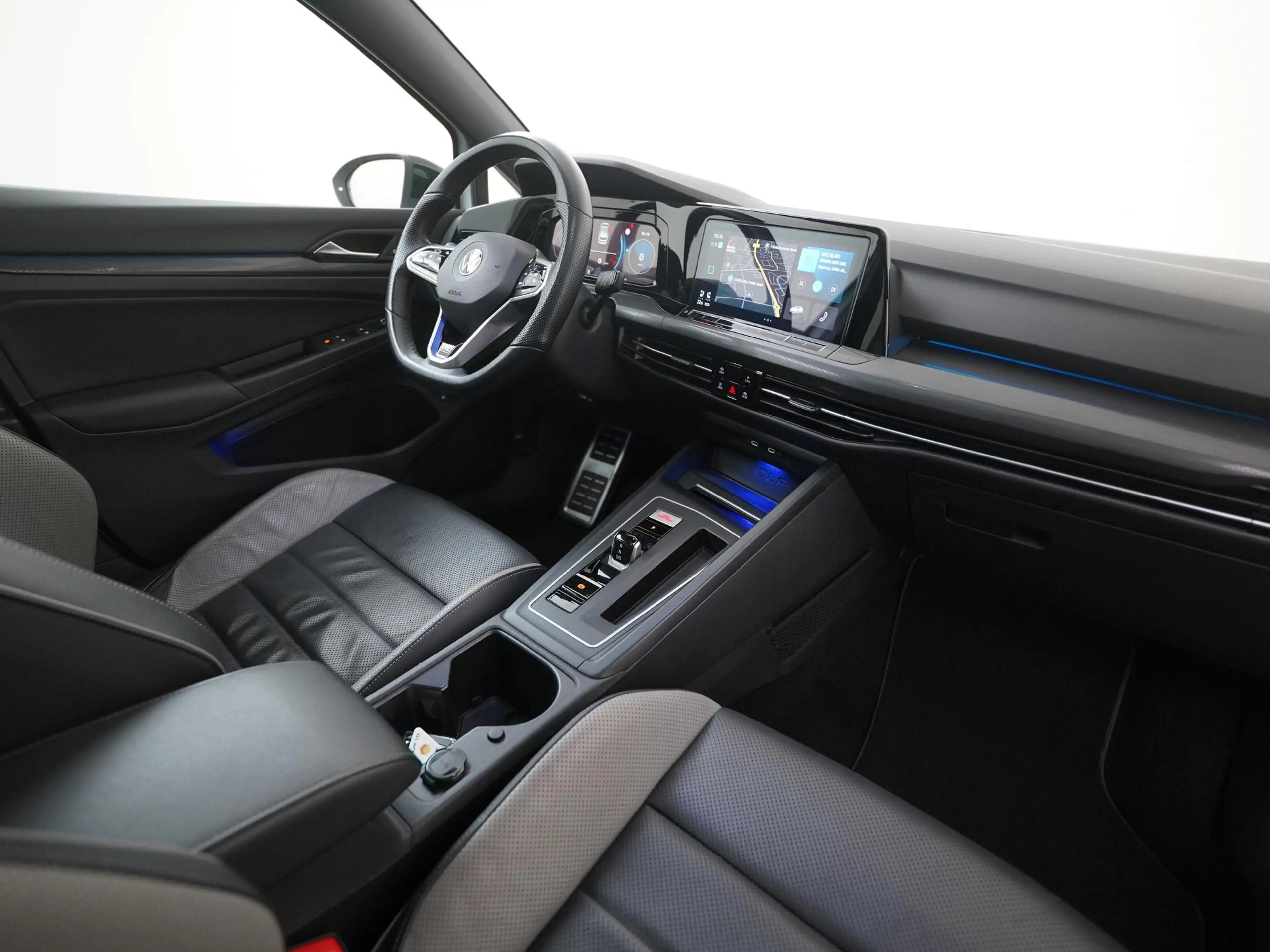 Volkswagen Golf GTE 1.4 eHybrid | Schuifdak | Leder | Camera | Stuur & — photo 2