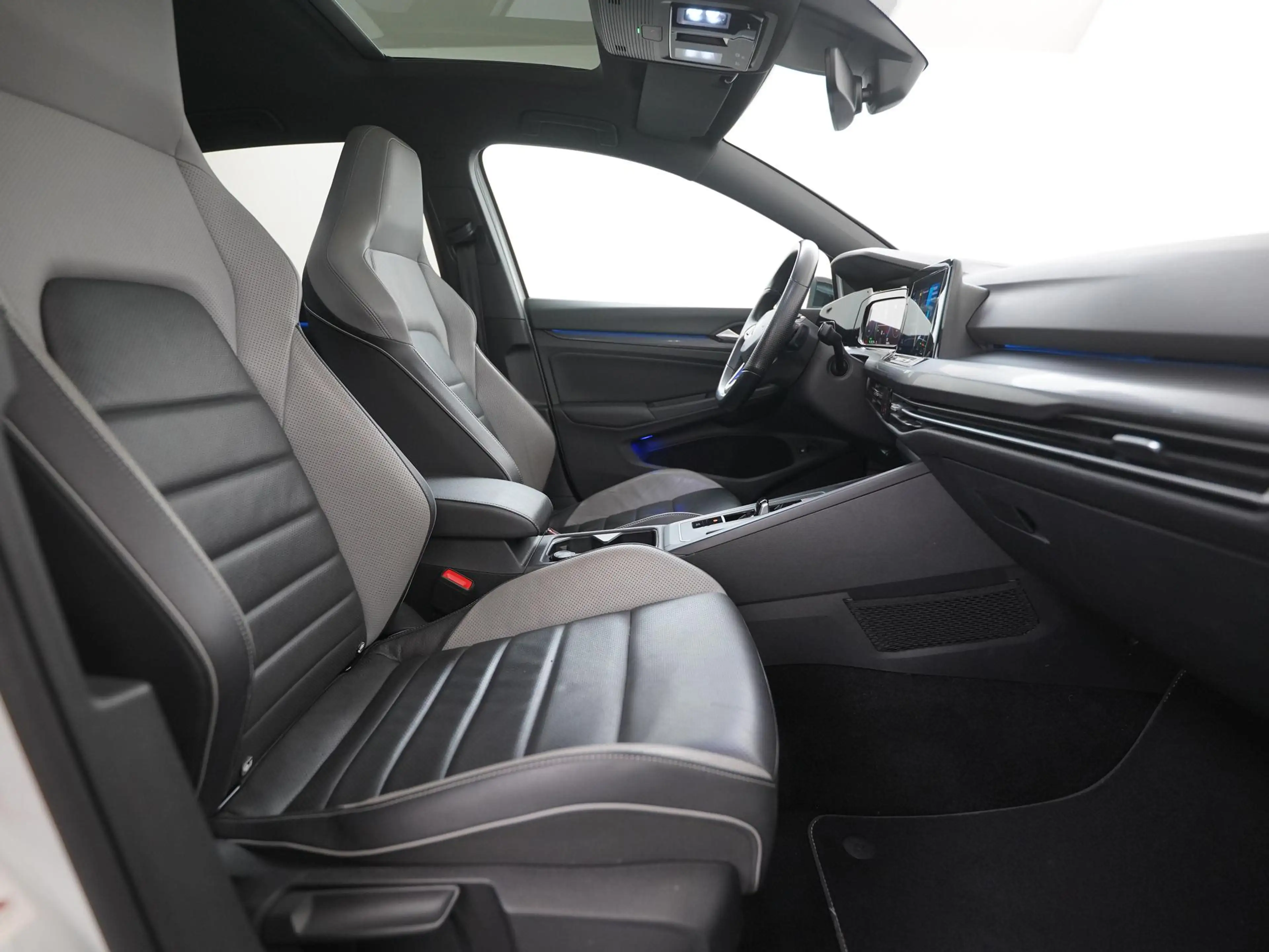 Volkswagen Golf GTE 1.4 eHybrid | Schuifdak | Leder | Camera | Stuur & — photo 3