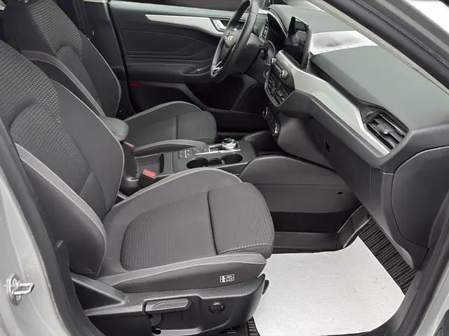 Ford Focus view 13