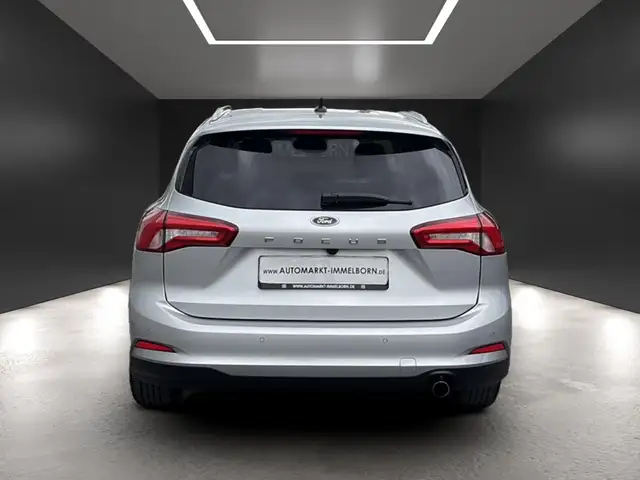 Ford Focus view 9