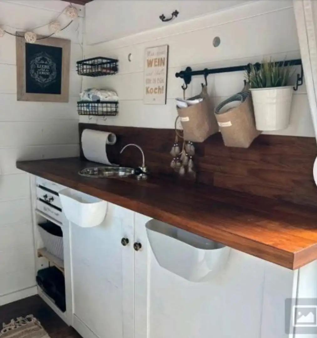 Ford Transit Bus Caravan Camper White - 2