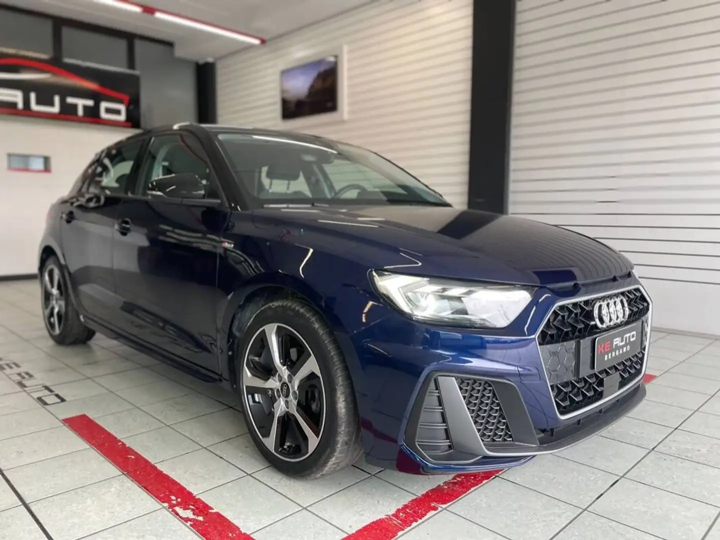Audi A1 Sportback 30 1.0 tfsi S Line Edition 116cv Blauw - 1